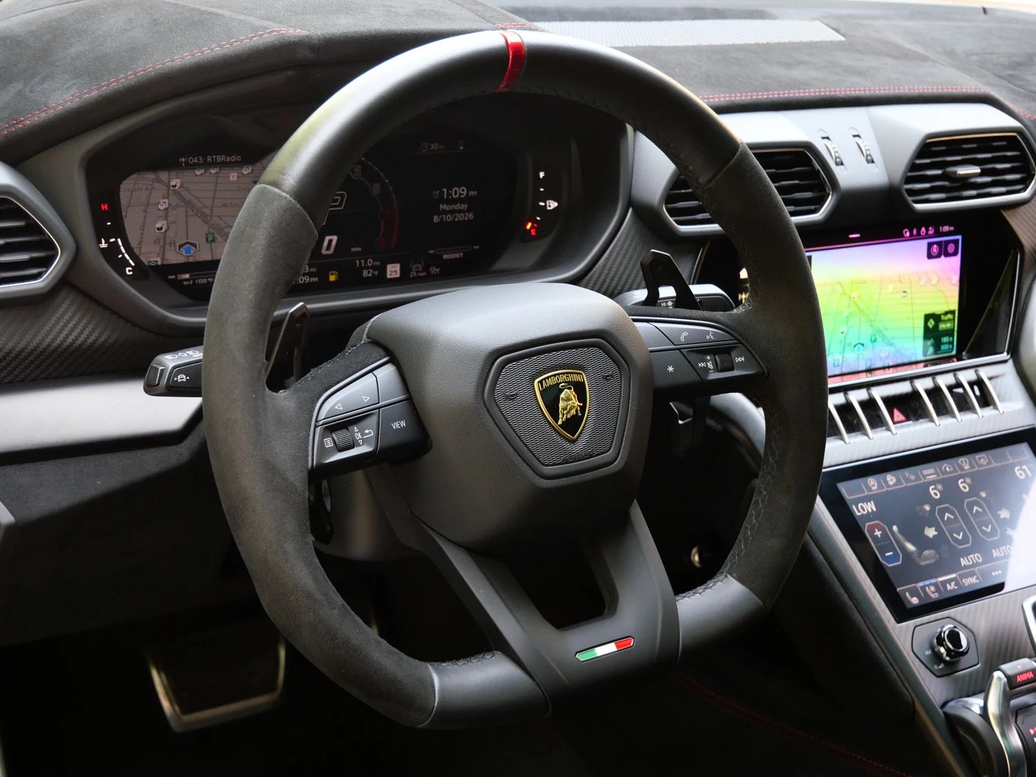 2024 Lamborghini Urus Performante interior, Nero Ade/Rosso Alala