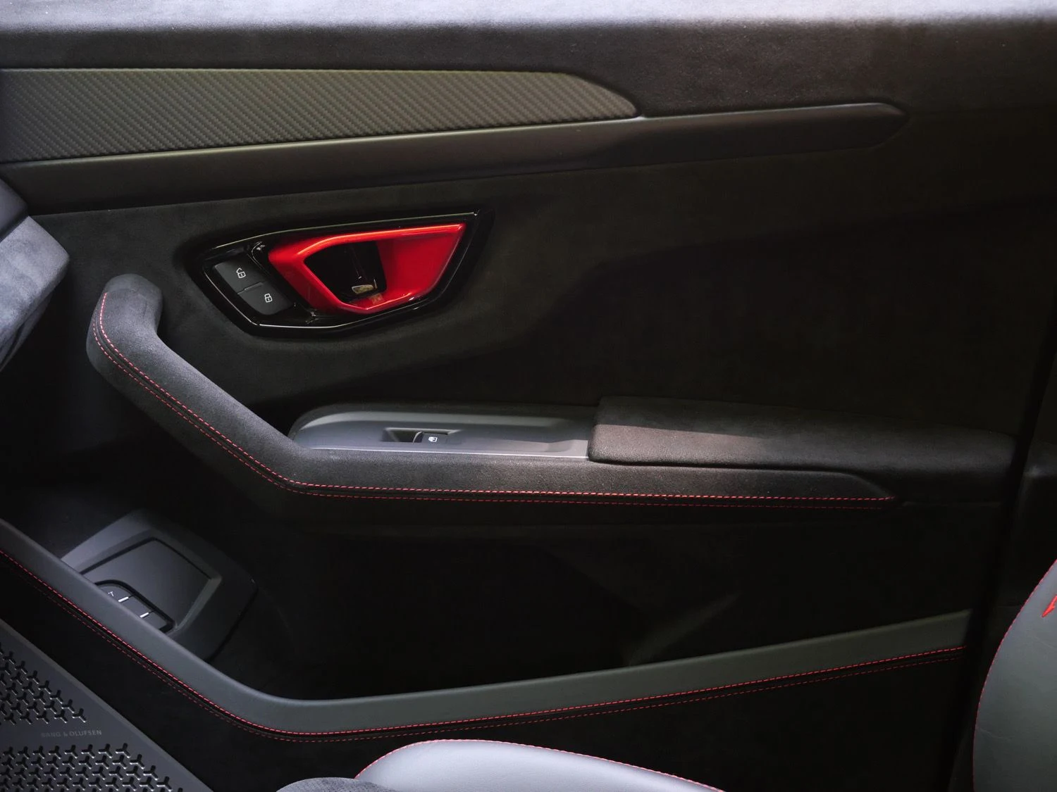 2024 Lamborghini Urus Performante interior, door panel, Nero Ade/Rosso Alala