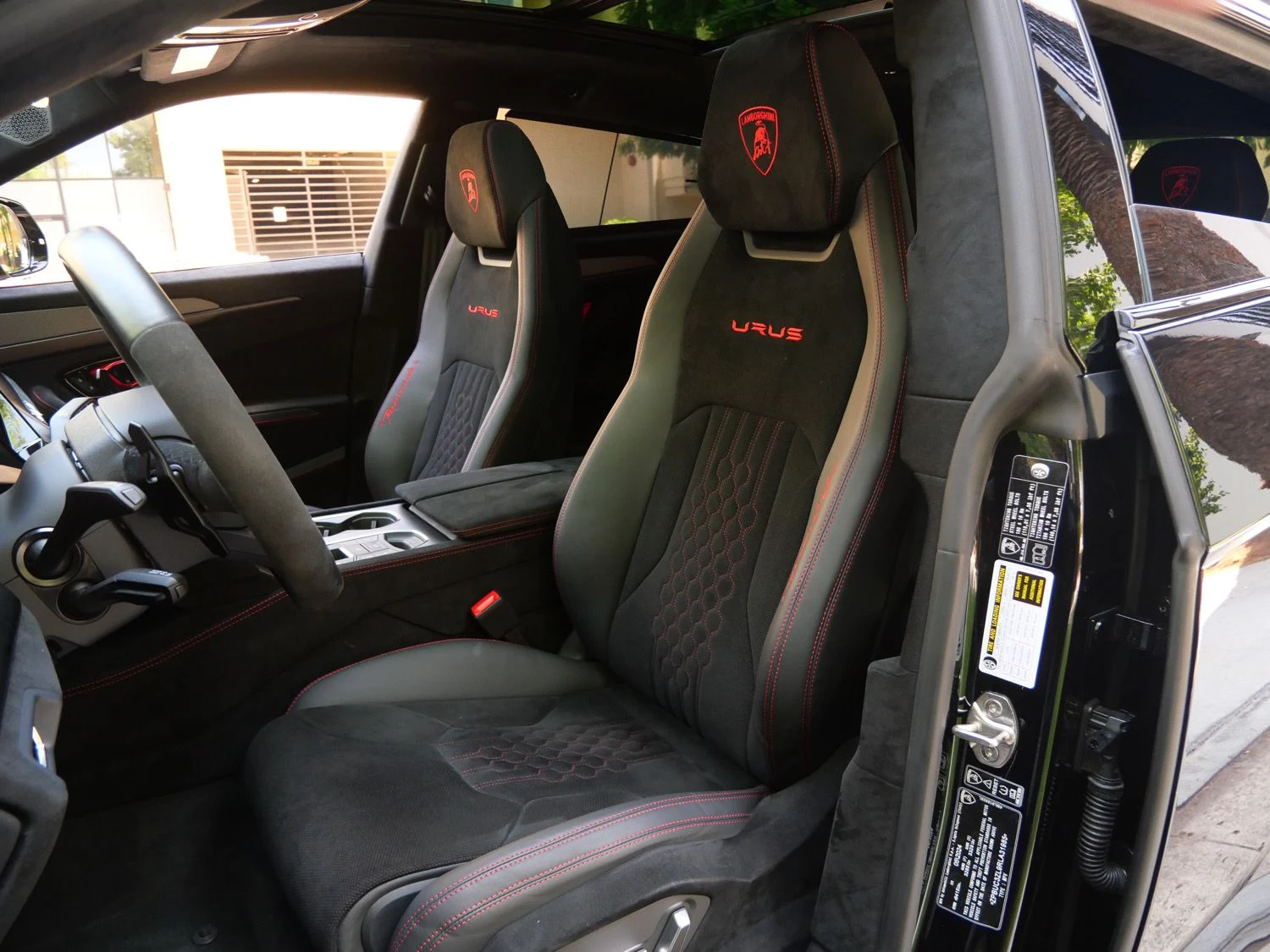 2024 Lamborghini Urus Performante interior, seats, Nero Ade/Rosso Alala