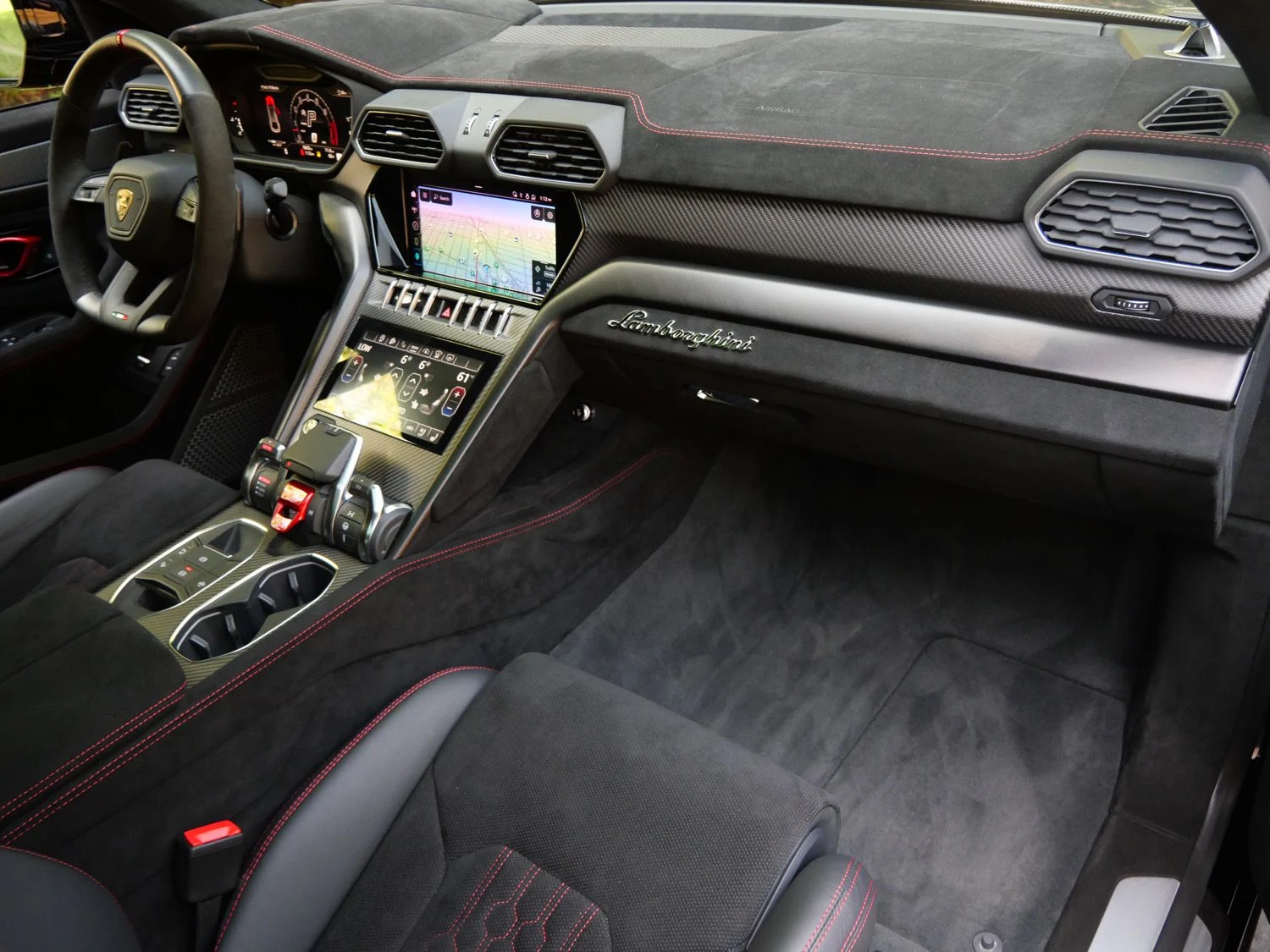 2024 Lamborghini Urus Performante interior, Nero Ade/Rosso Alala