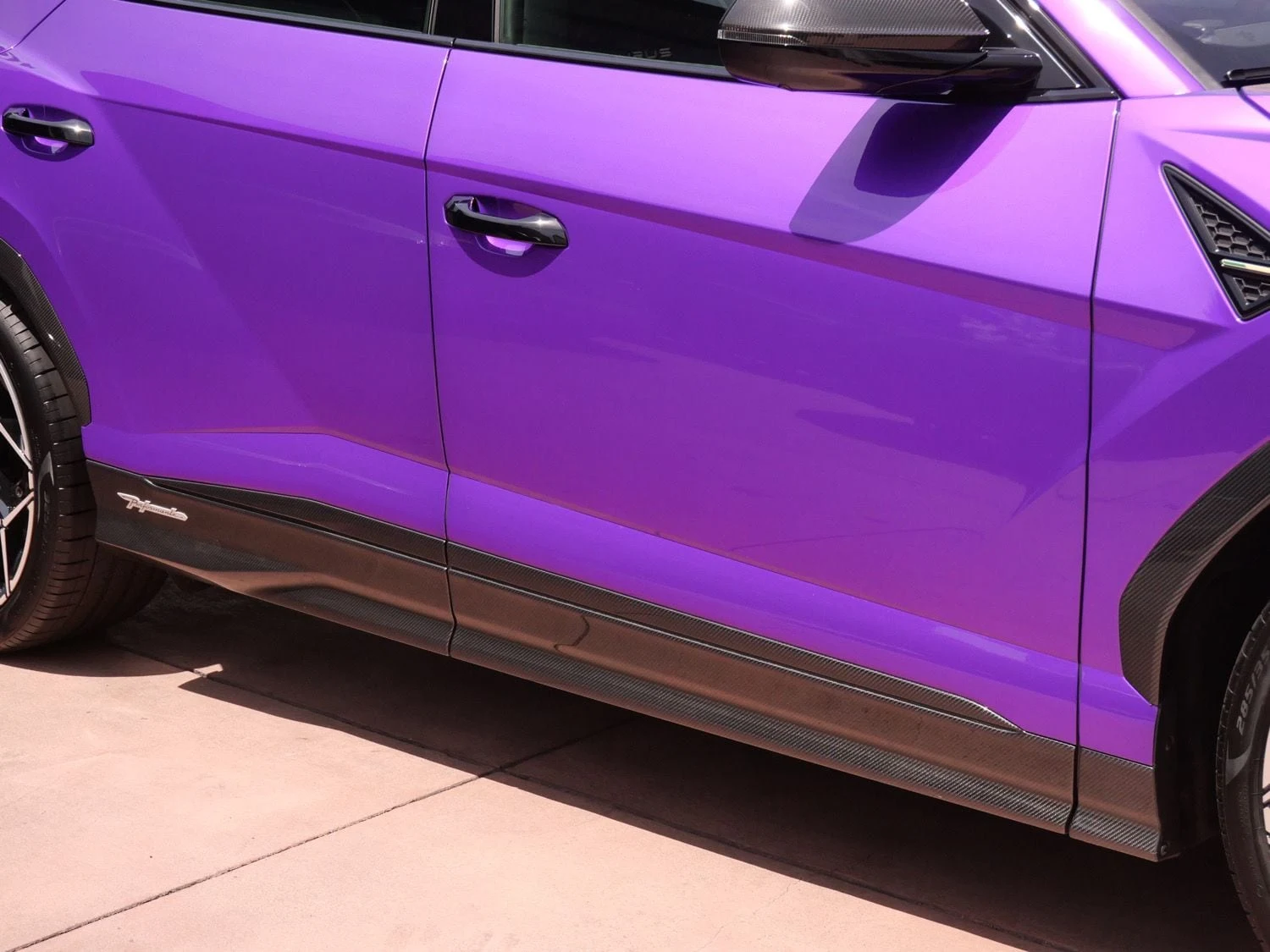2024 Lamborghini Urus Performante, side profile, Purple
