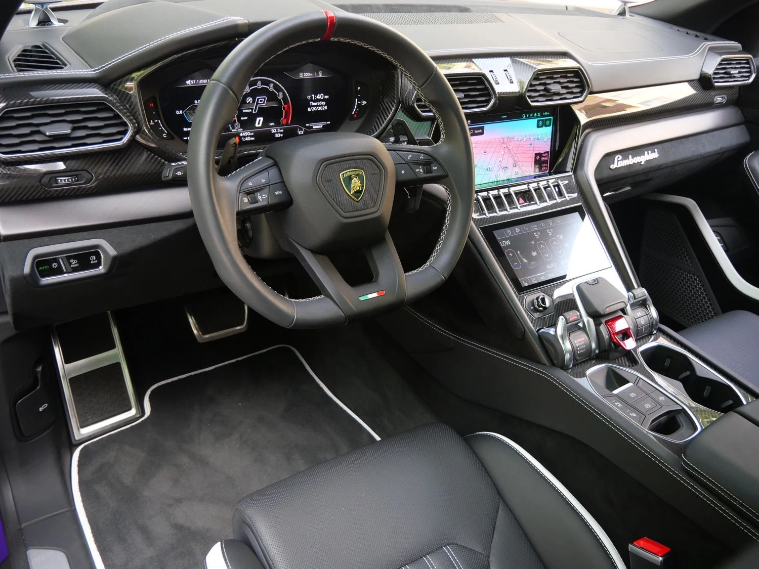 2024 Lamborghini Urus Performante interior, dashboard, Nero Cosmus/Bianco Leda
