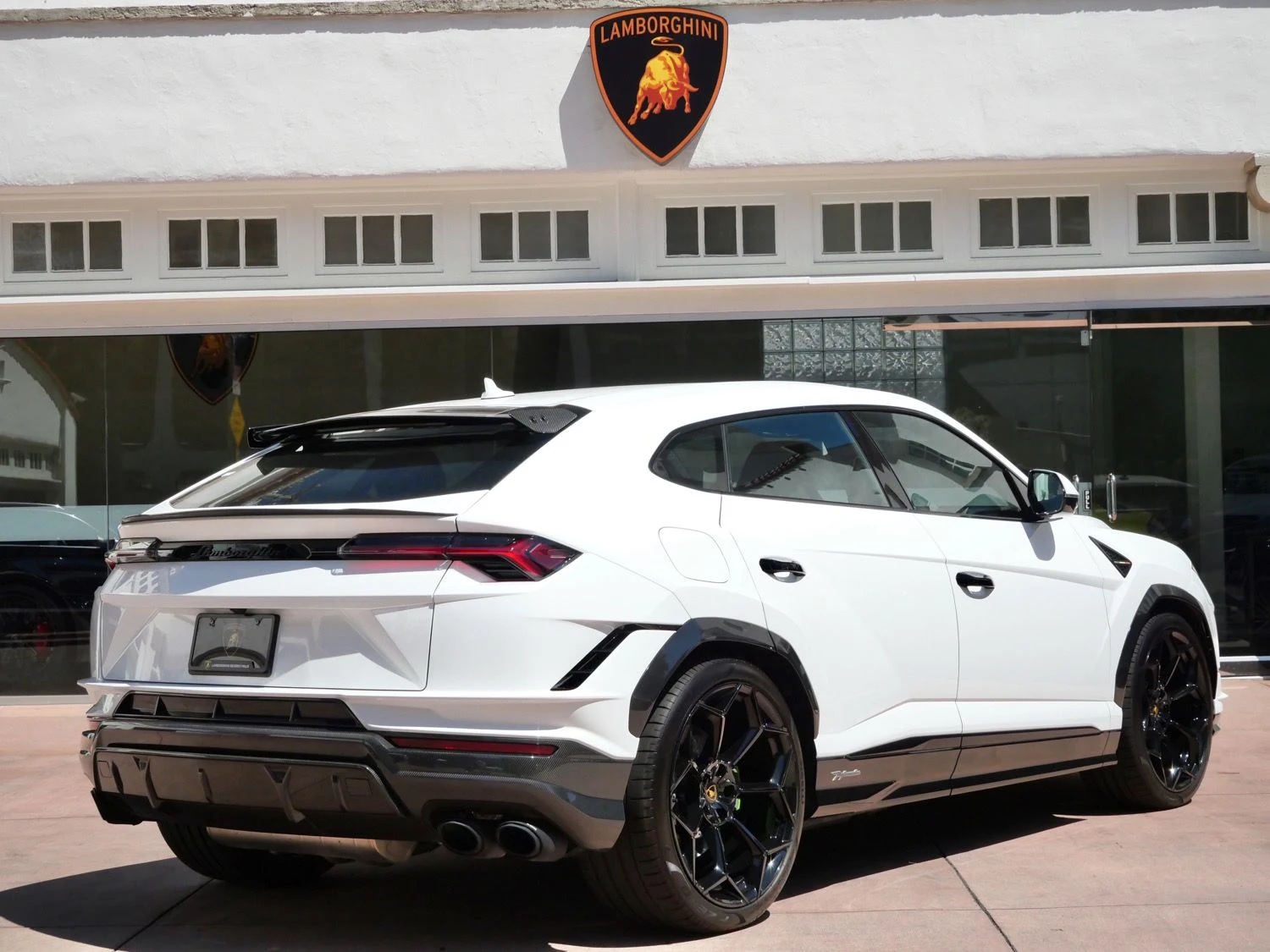 2024 Lamborghini Urus Performante for sale, exterior, White