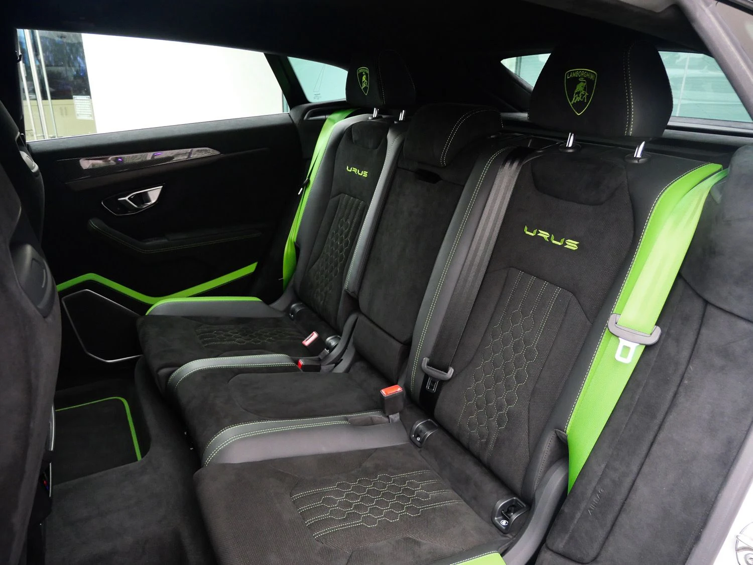 2024 Lamborghini Urus Performante interior, seats, Nero Cosmus/Verde Faurus
