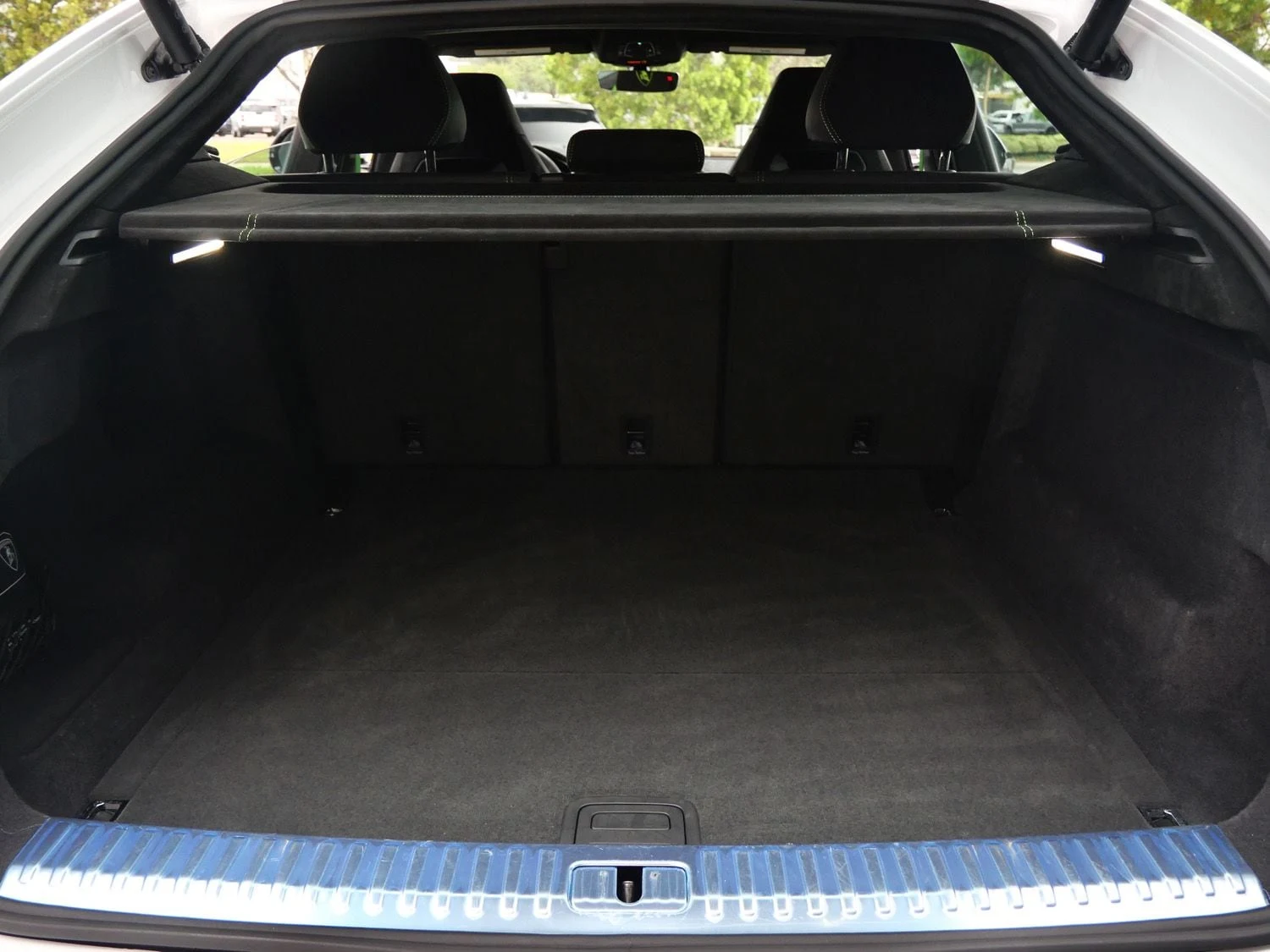 2024 Lamborghini Urus Performante trunk