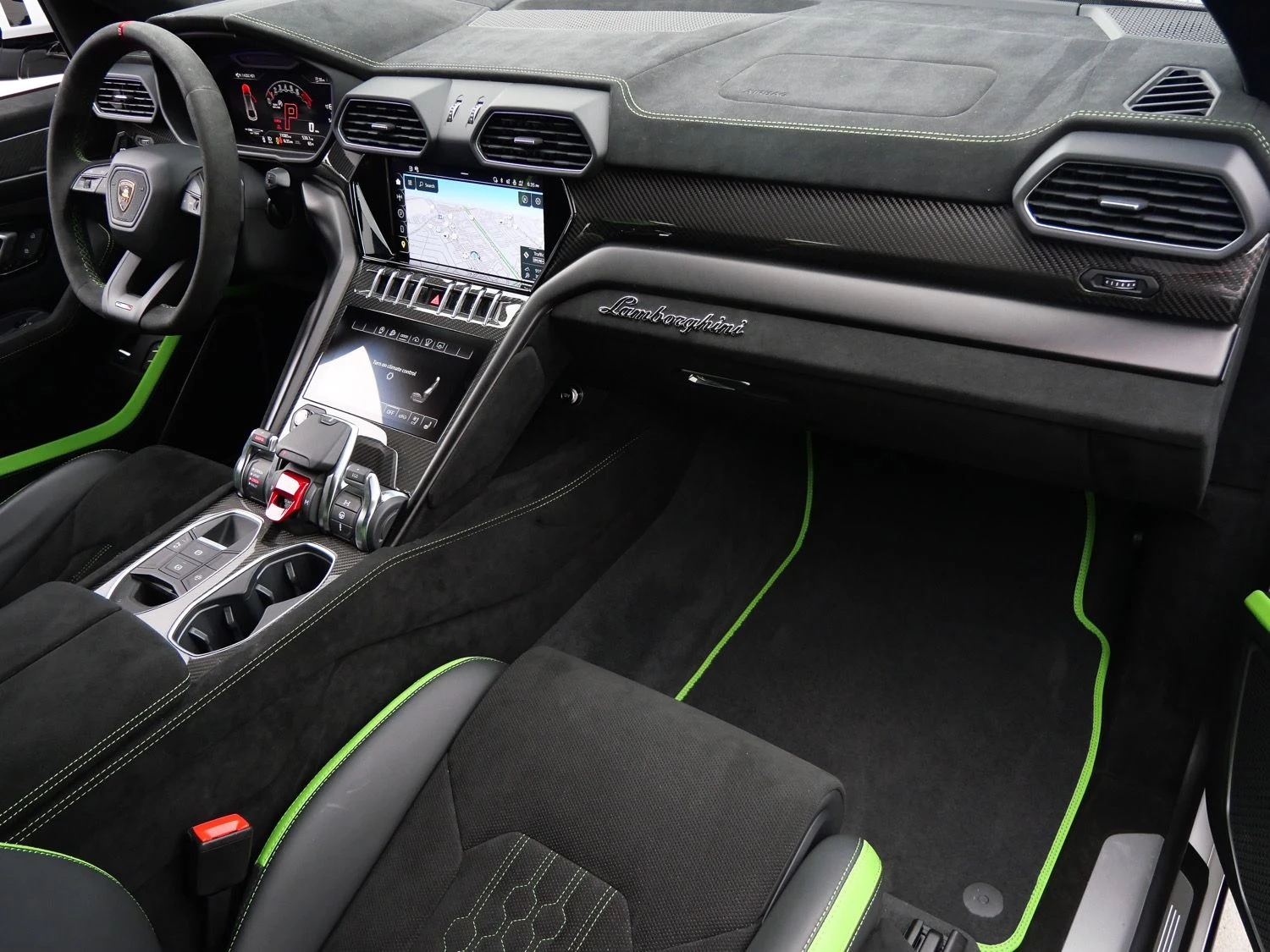 2024 Lamborghini Urus Performante interior, Nero Cosmus/Verde Faurus