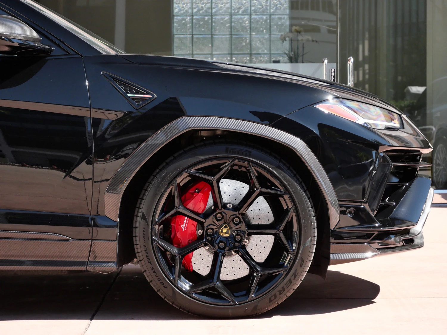 2024 Lamborghini Urus Performante wheel