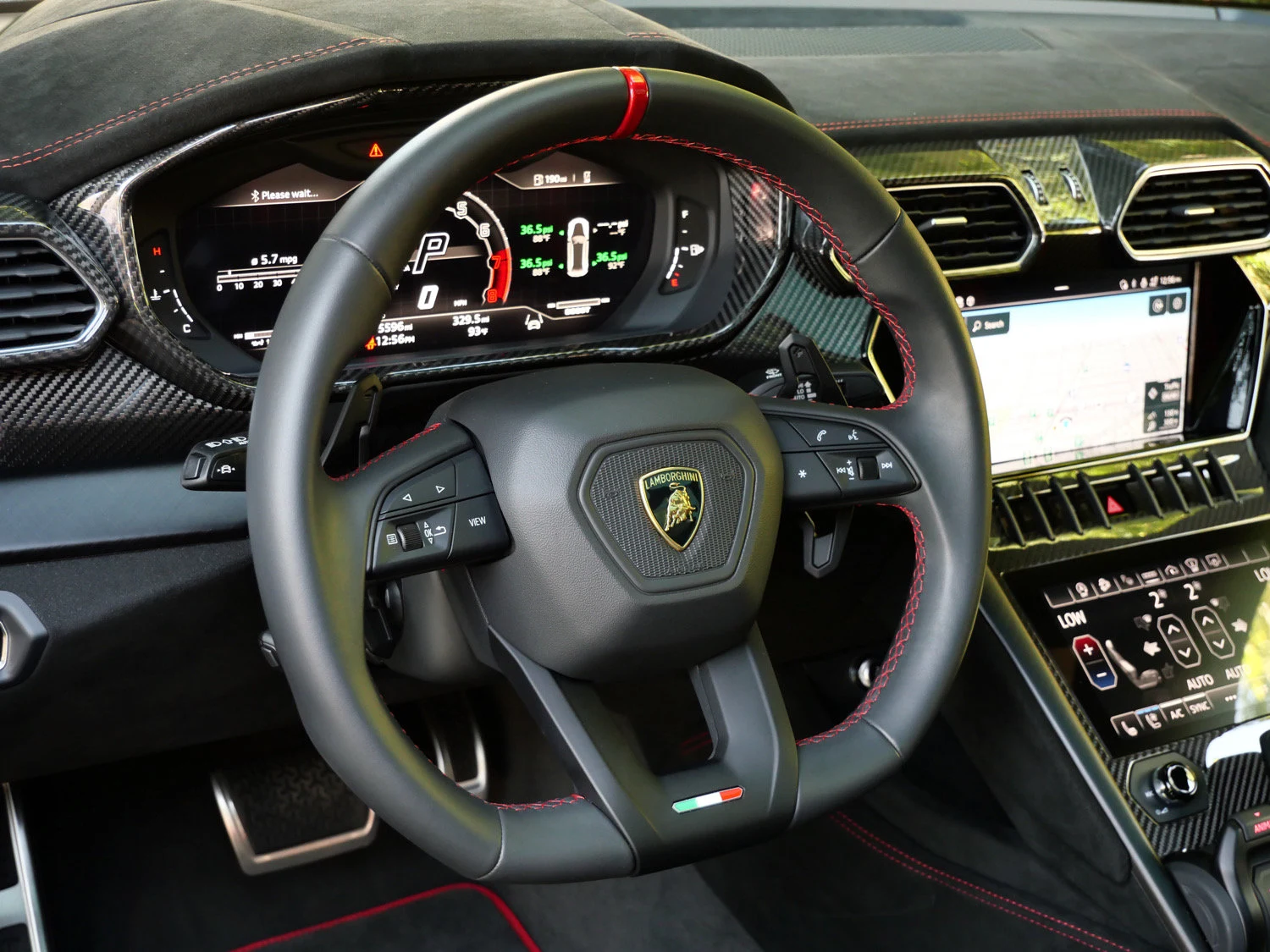 2024 Lamborghini Urus Performante interior, Nero Cosmus/Rosso Alala