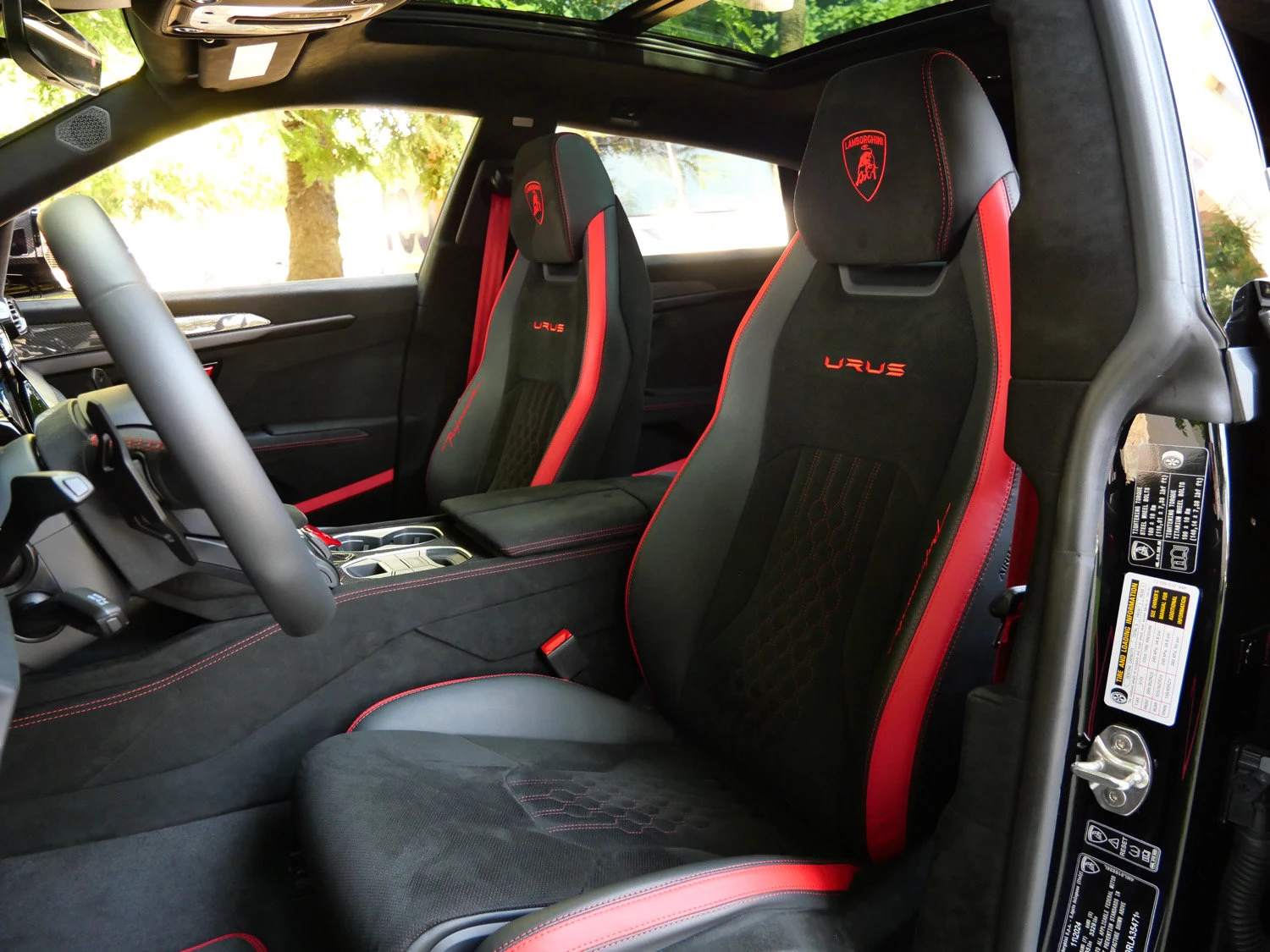 2024 Lamborghini Urus Performante interior, seats, Nero Cosmus/Rosso Alala