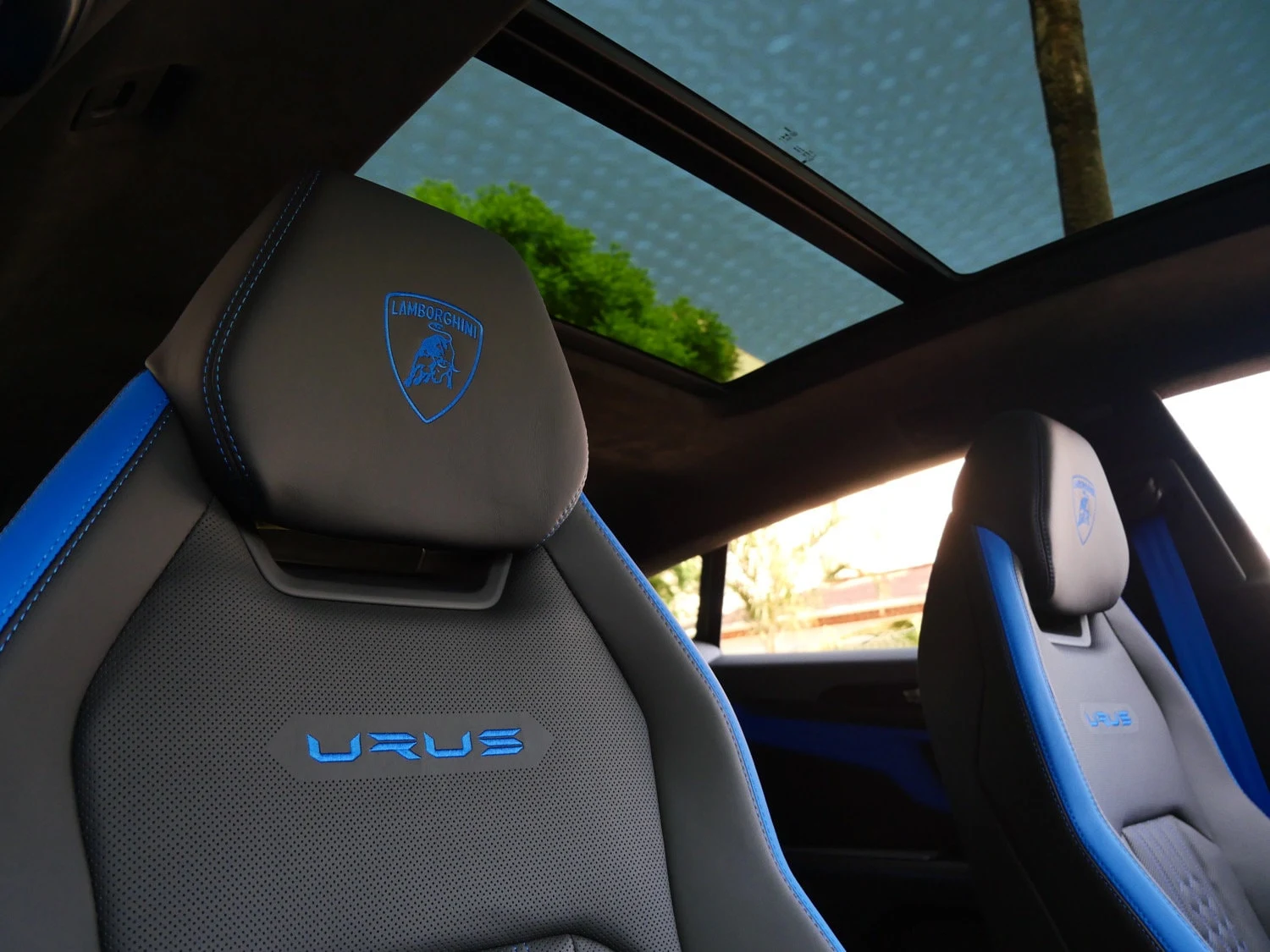 2024 Lamborghini Urus S interior, seats, Nero Ade/Blu Amon