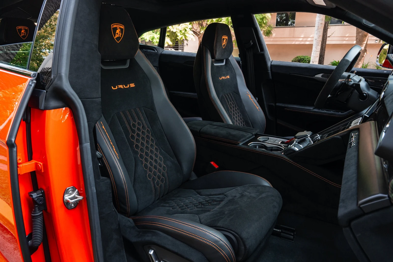 2024 Lamborghini Urus Performante interior, seats, Nero Cosmus/Arancio Leonis
