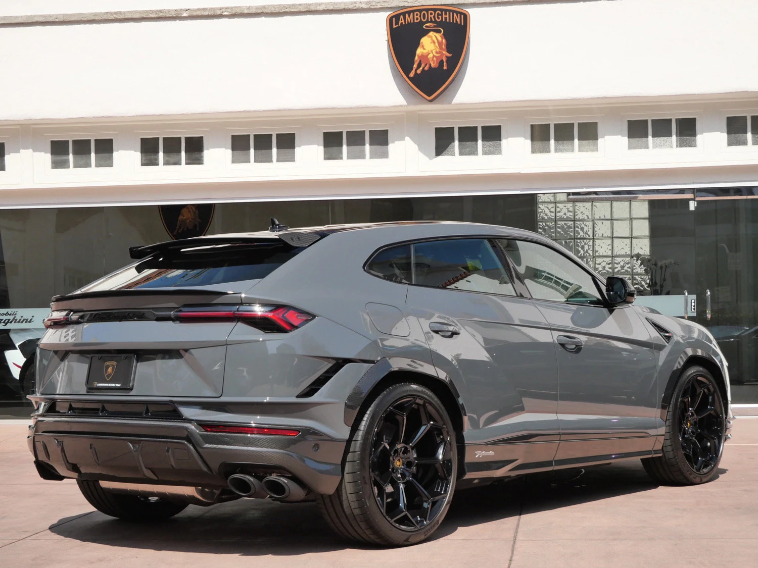 2024 Lamborghini Urus Performante for sale, exterior, Grey