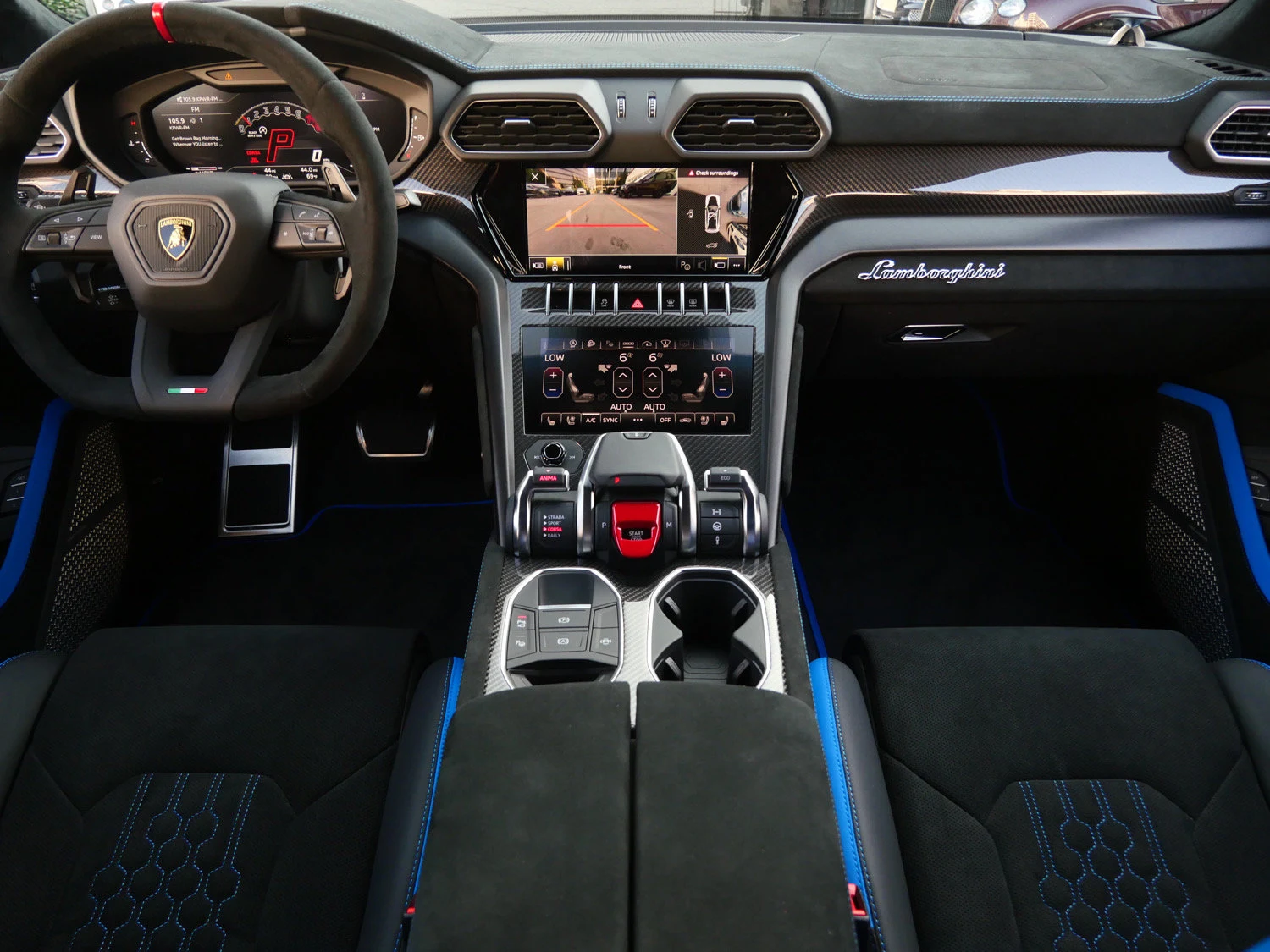 2024 Lamborghini Urus Performante interior, Nero Cosmus/Blu Amon
