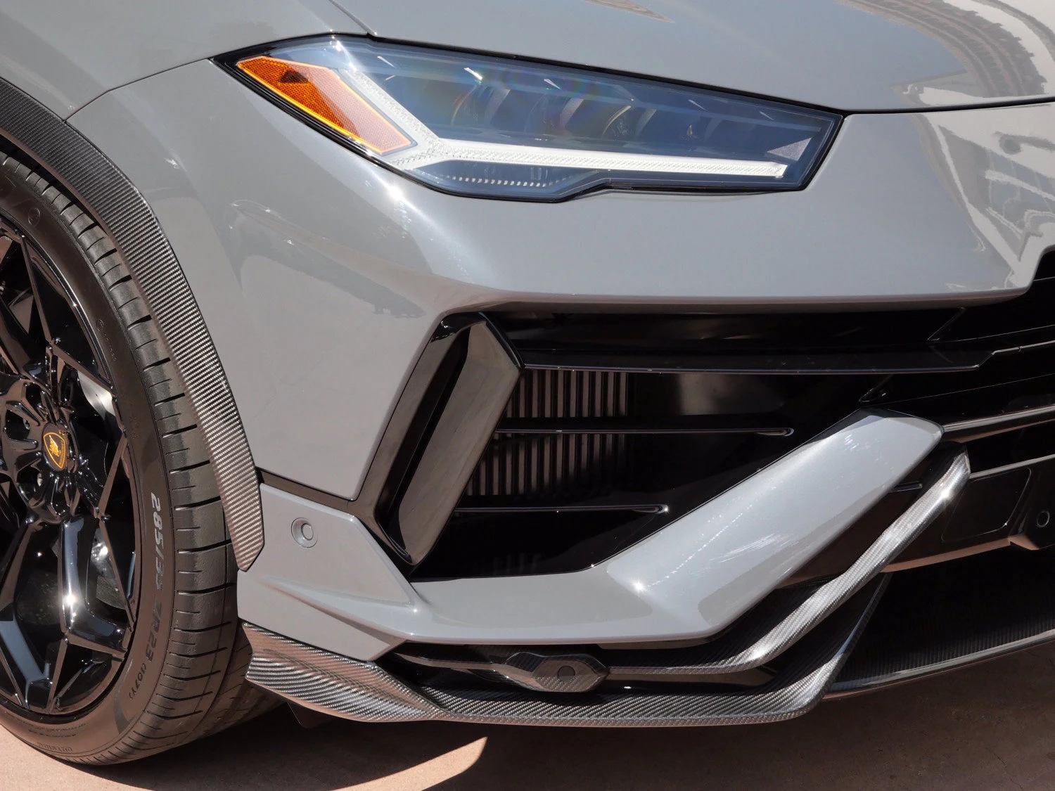 2024 Lamborghini Urus Performante for sale, exterior, Grey