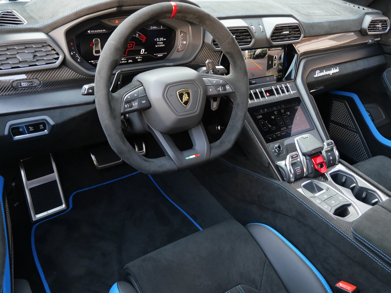 2024 Lamborghini Urus Performante interior, Nero Cosmus/Blu Amon