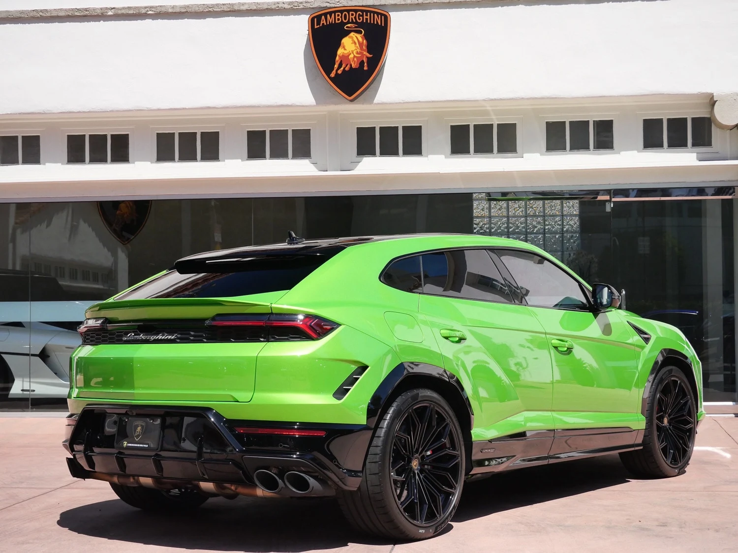 2026 Lamborghini Urus SE for sale, exterior, Green
