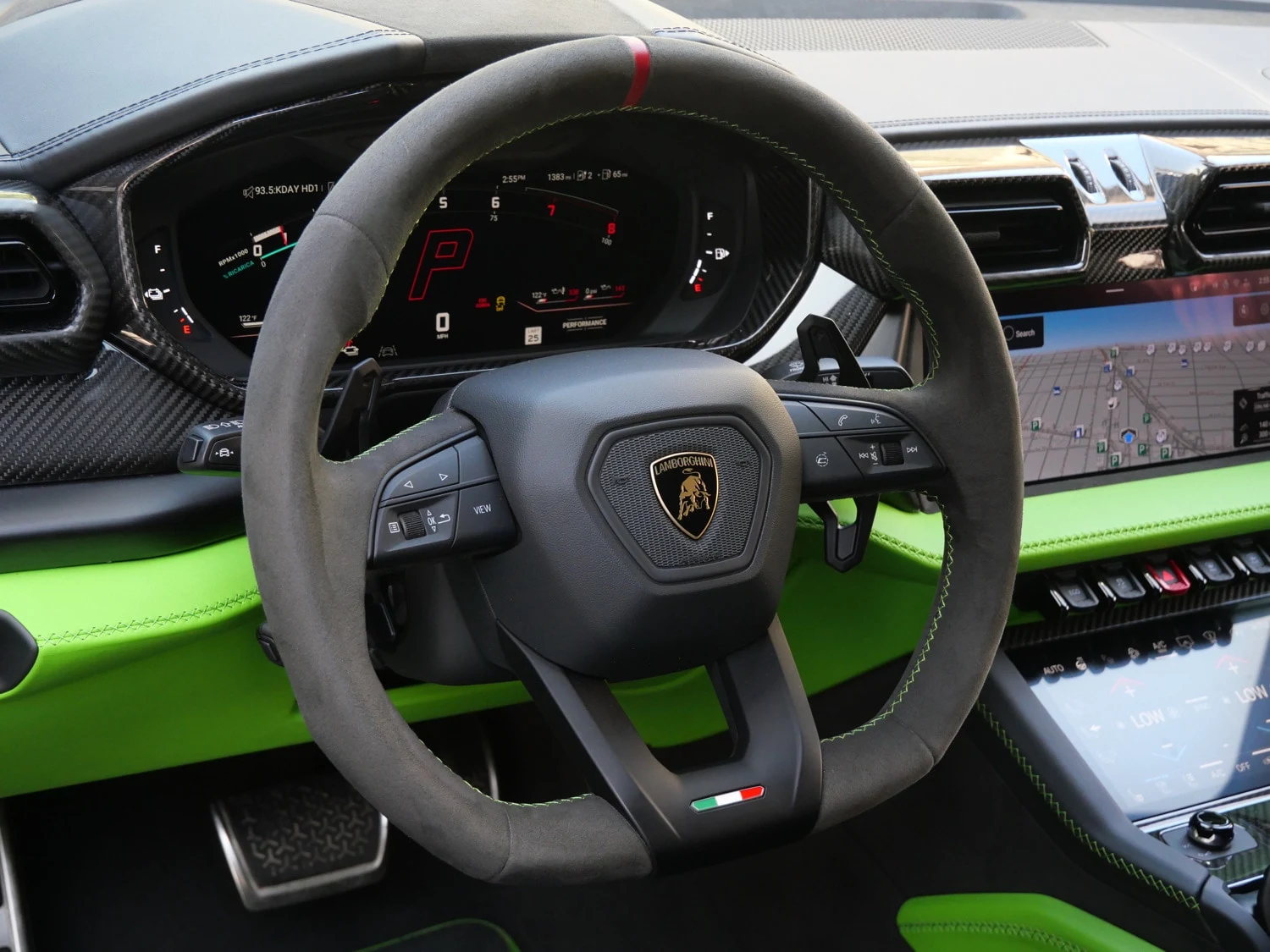 2026 Lamborghini Urus SE interior, steering wheel, Nero Ade
