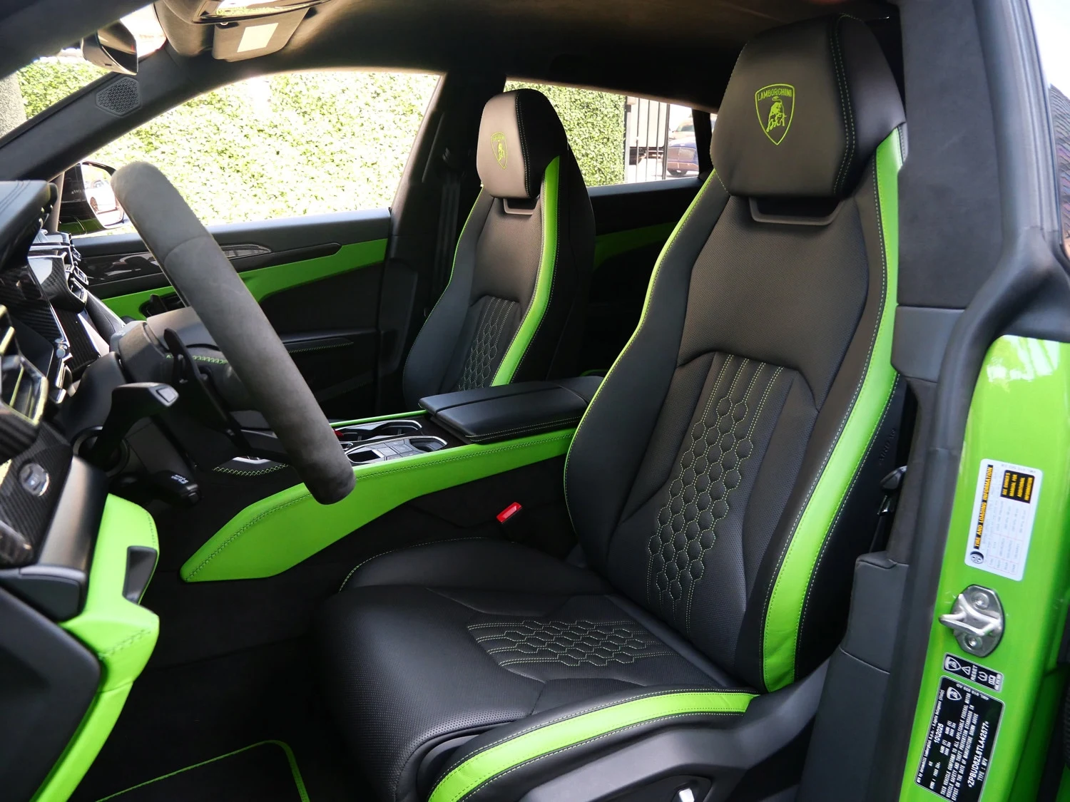 2026 Lamborghini Urus SE interior, seats, Nero Ade
