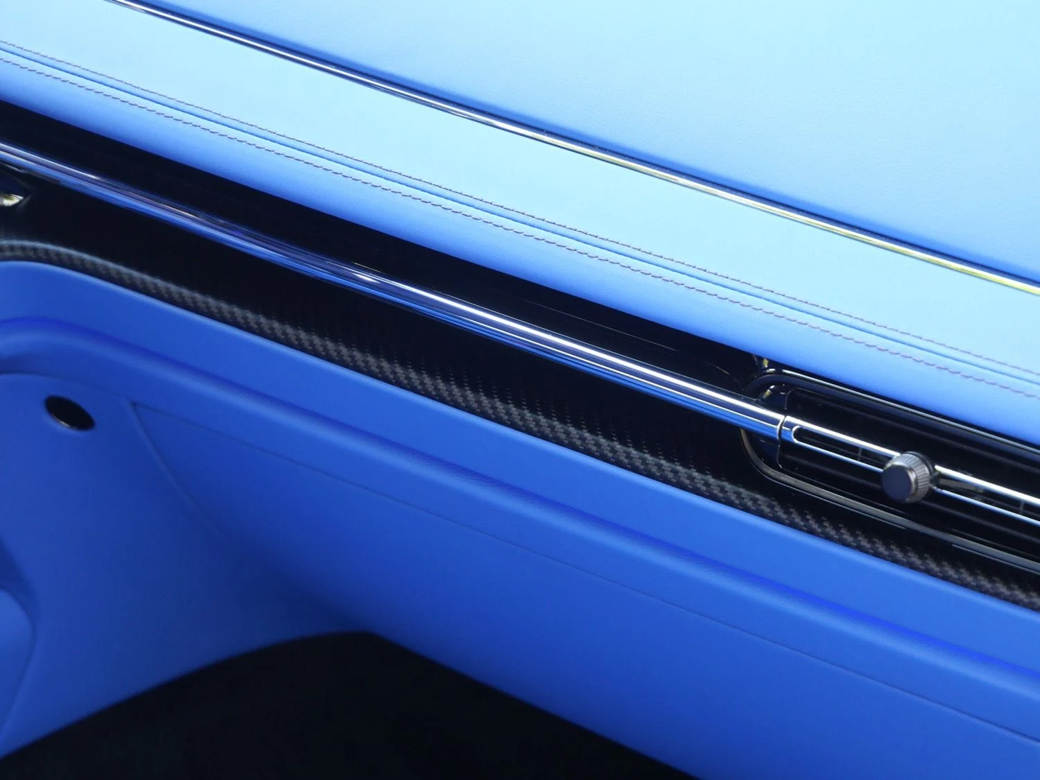 2026 Aston Martin DB12 S for sale, photo 18 of 28