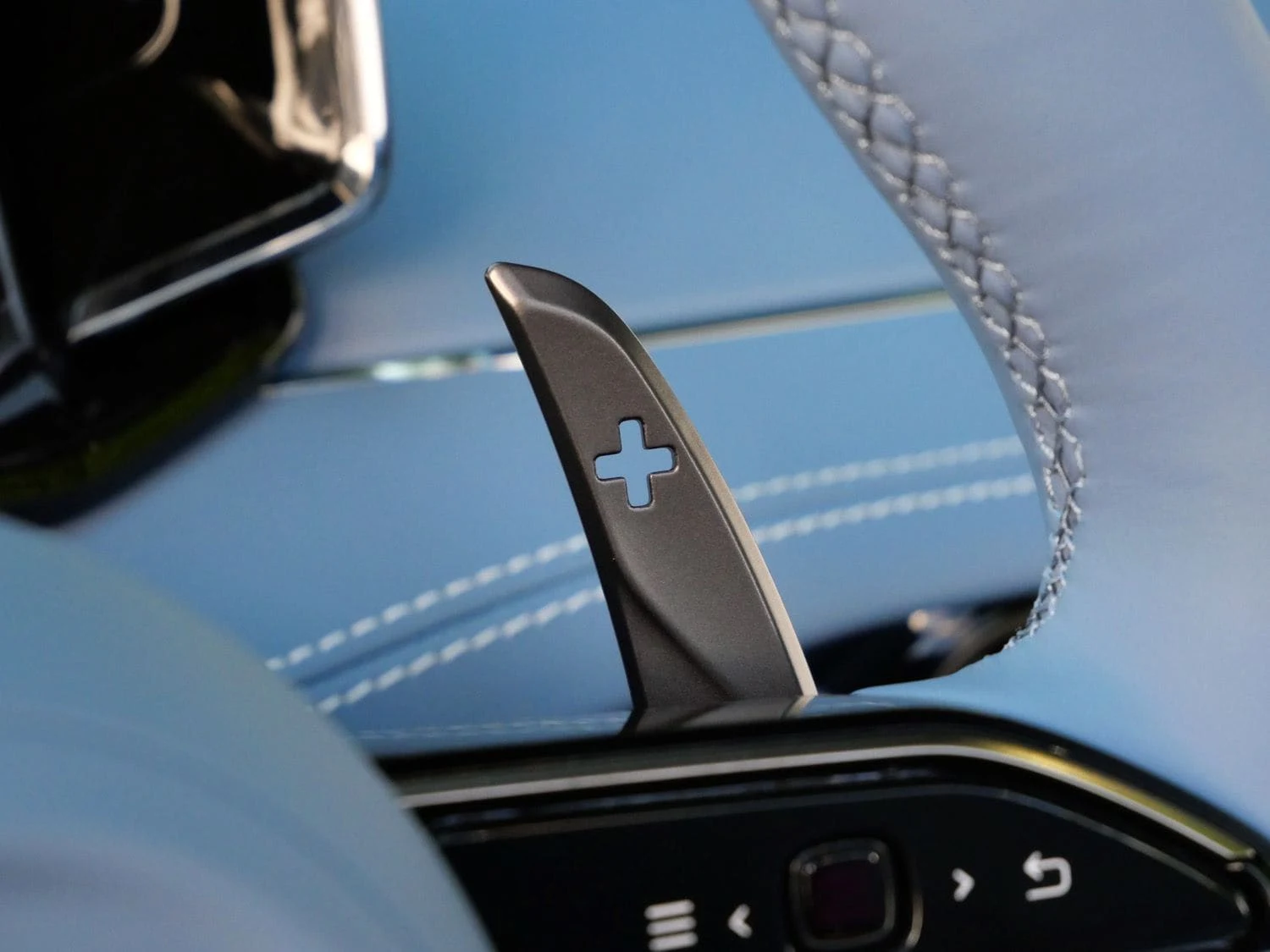 2026 Aston Martin DB12 S Volante interior, Arctic Blue - Semi Aniline(Rc0