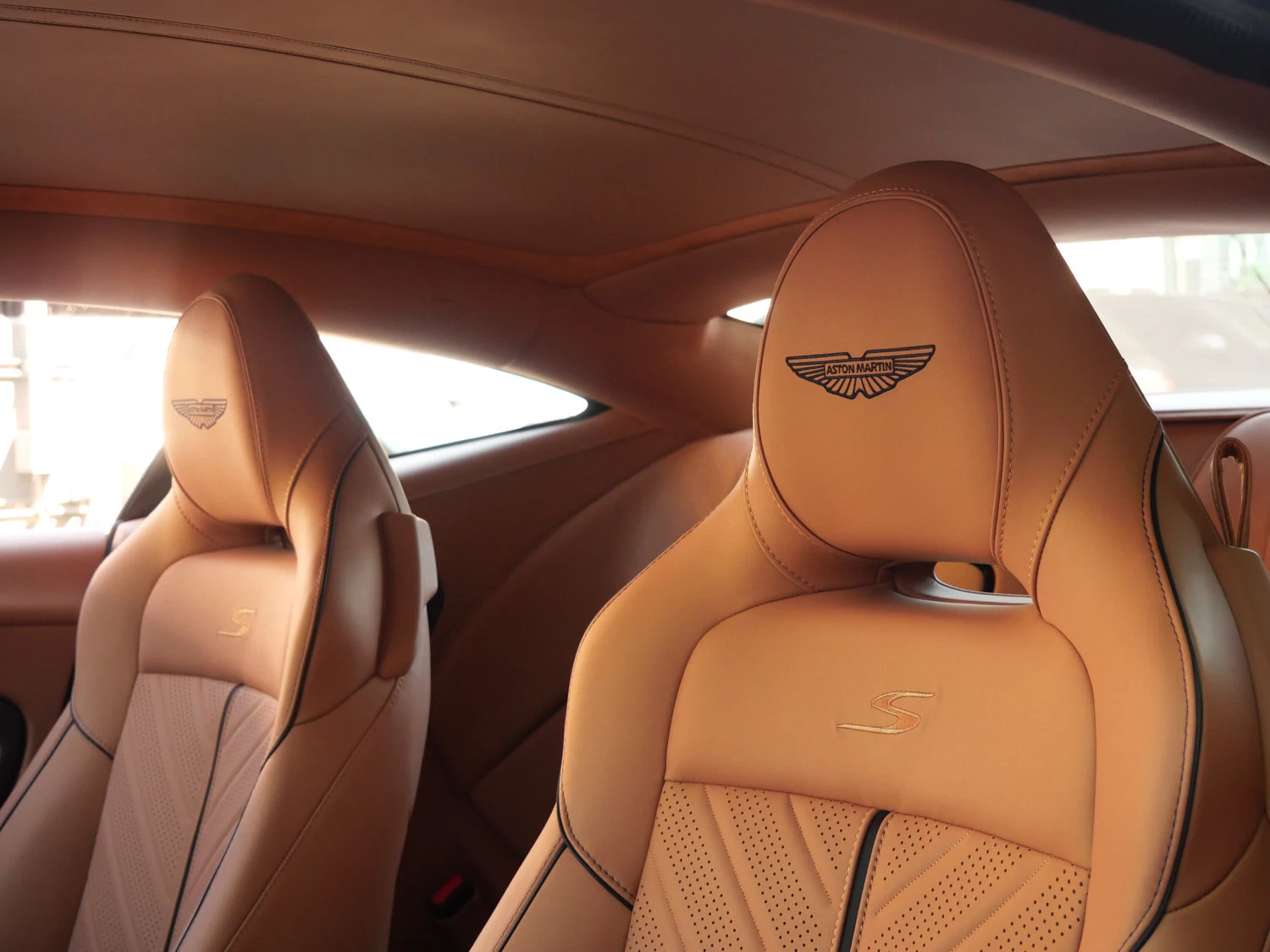 2026 Aston Martin DB12 S interior, seats, Copper Tan Metallic - Semi Ani