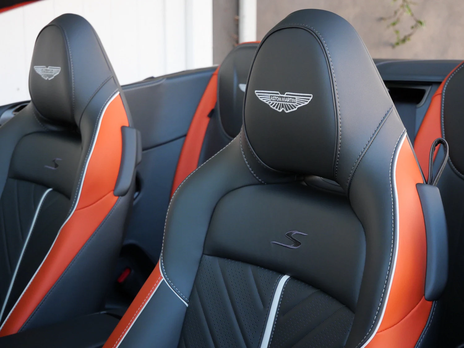 2026 Aston Martin DB12 S Volante interior, seats, Titanium Grey - Semi Aniline
