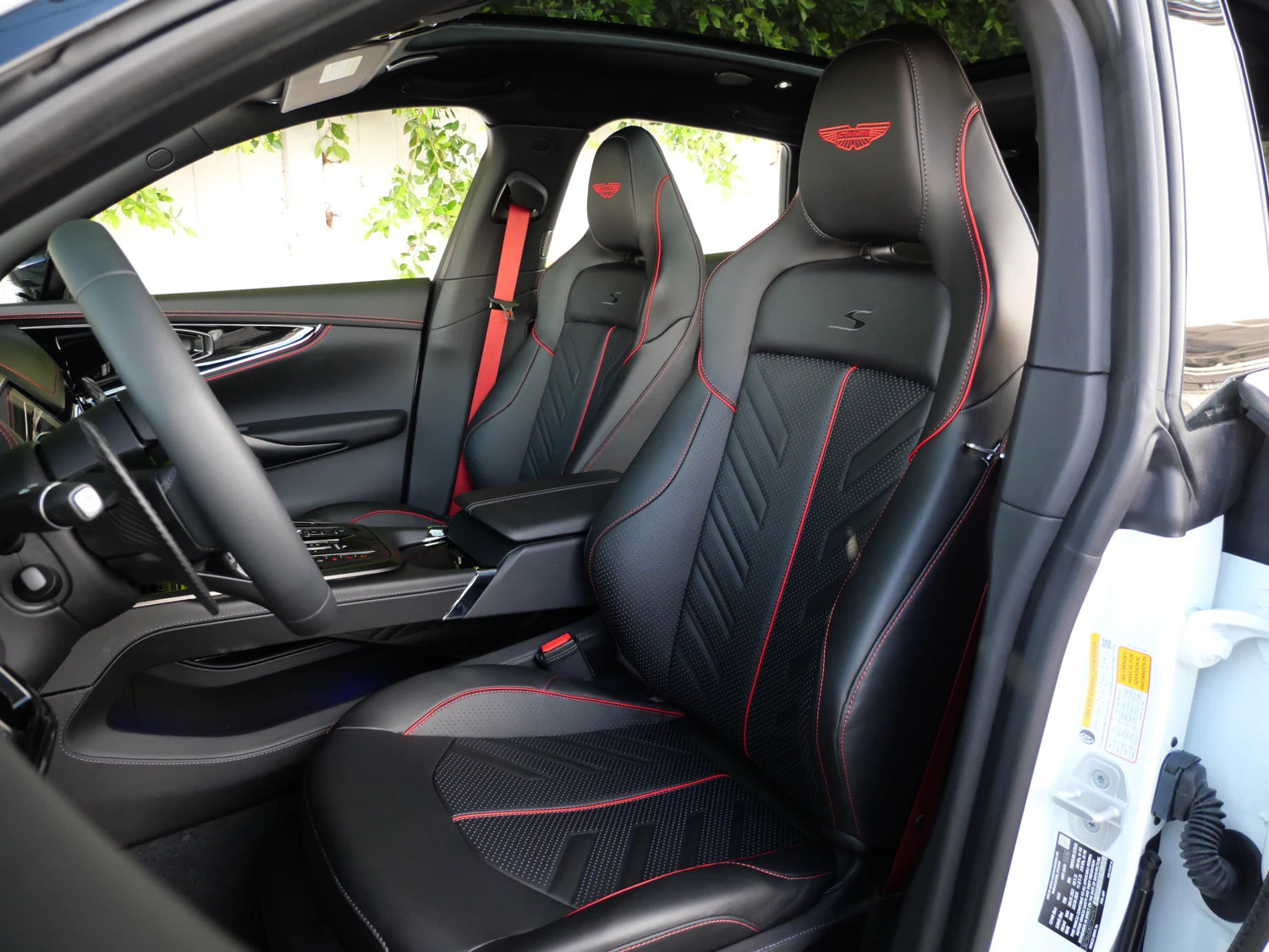 2026 Aston Martin DBX S interior, seats, Onyx Black - Semi Aniline