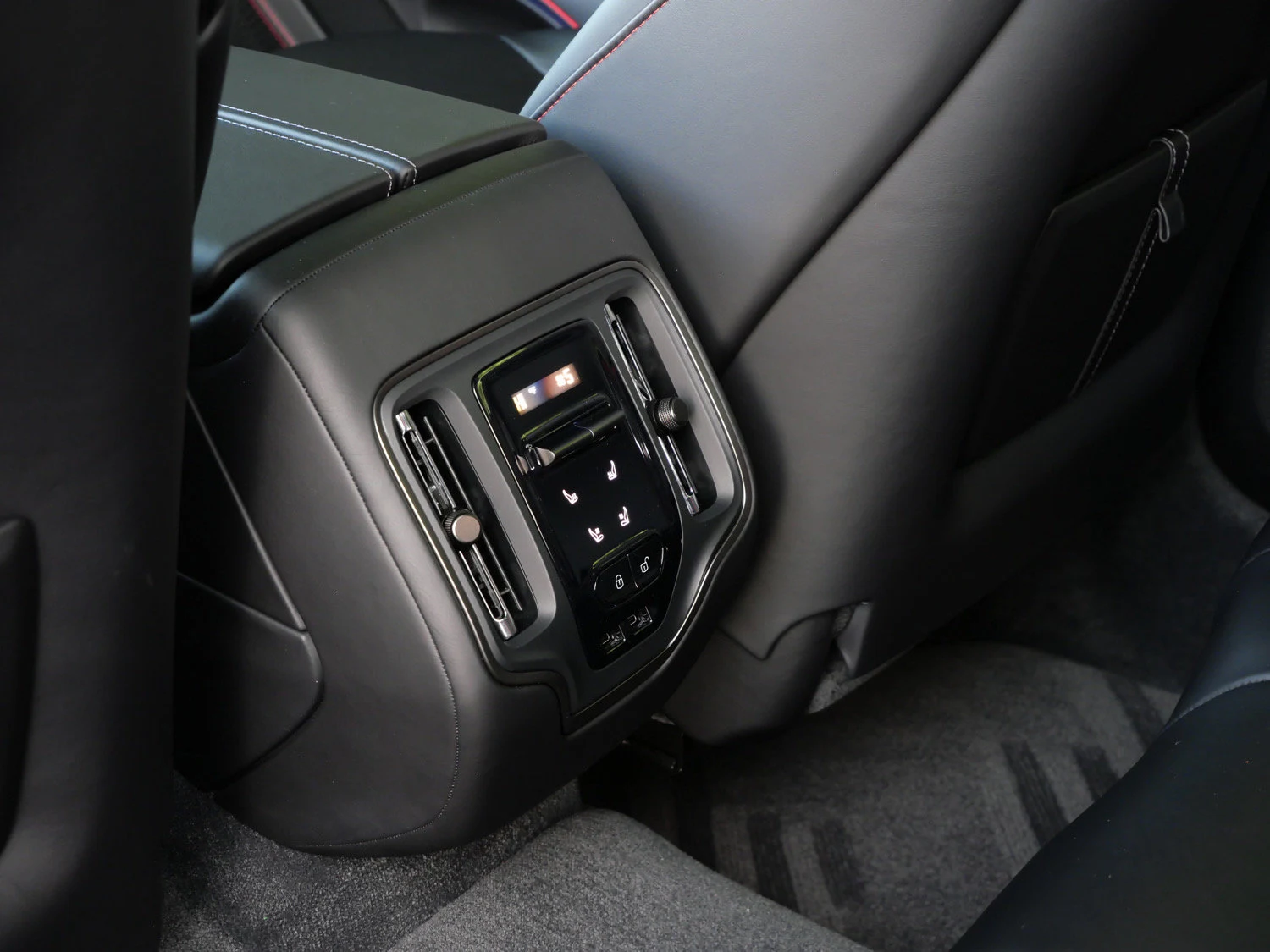 2026 Aston Martin DBX S interior, Onyx Black - Semi Aniline
