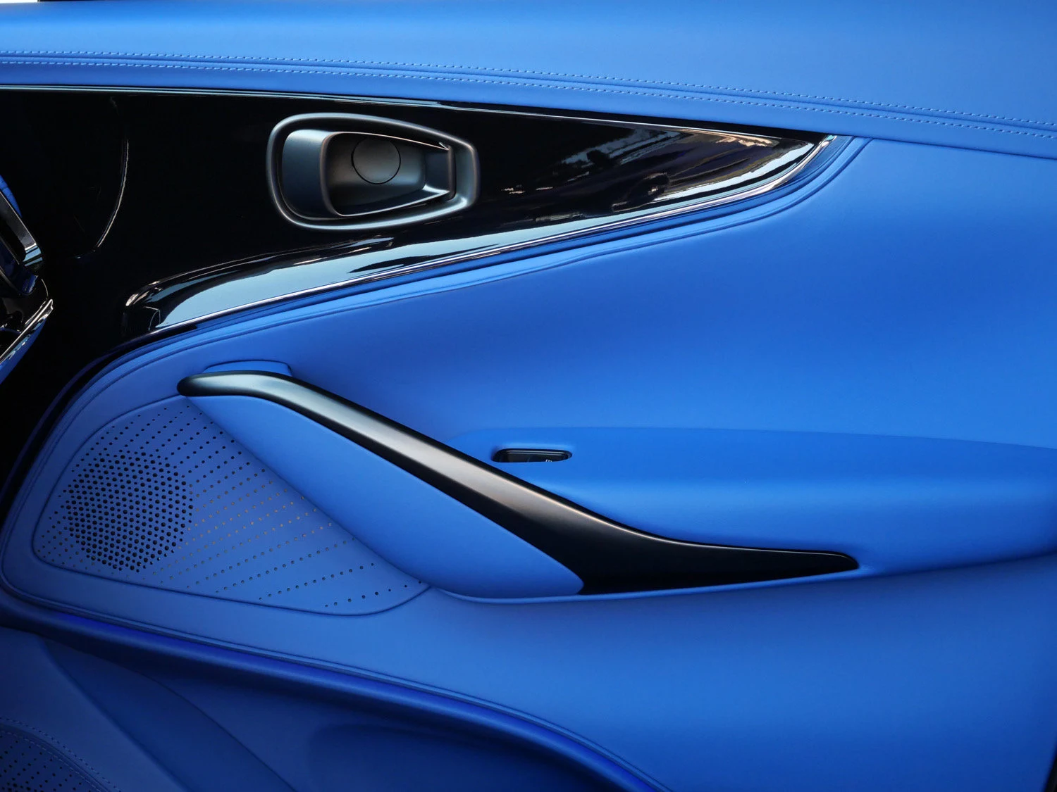 2026 Aston Martin DBX S interior, door panel, Cote D Azur Blue - Semi Aniline