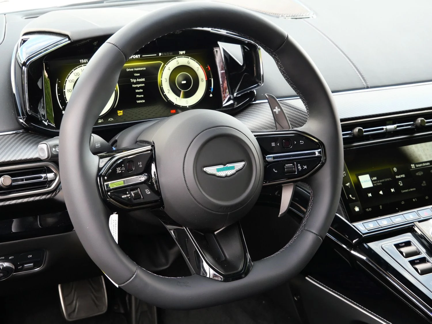 2026 Aston Martin Vantage S interior, Onyx Black - Semi Aniline / On