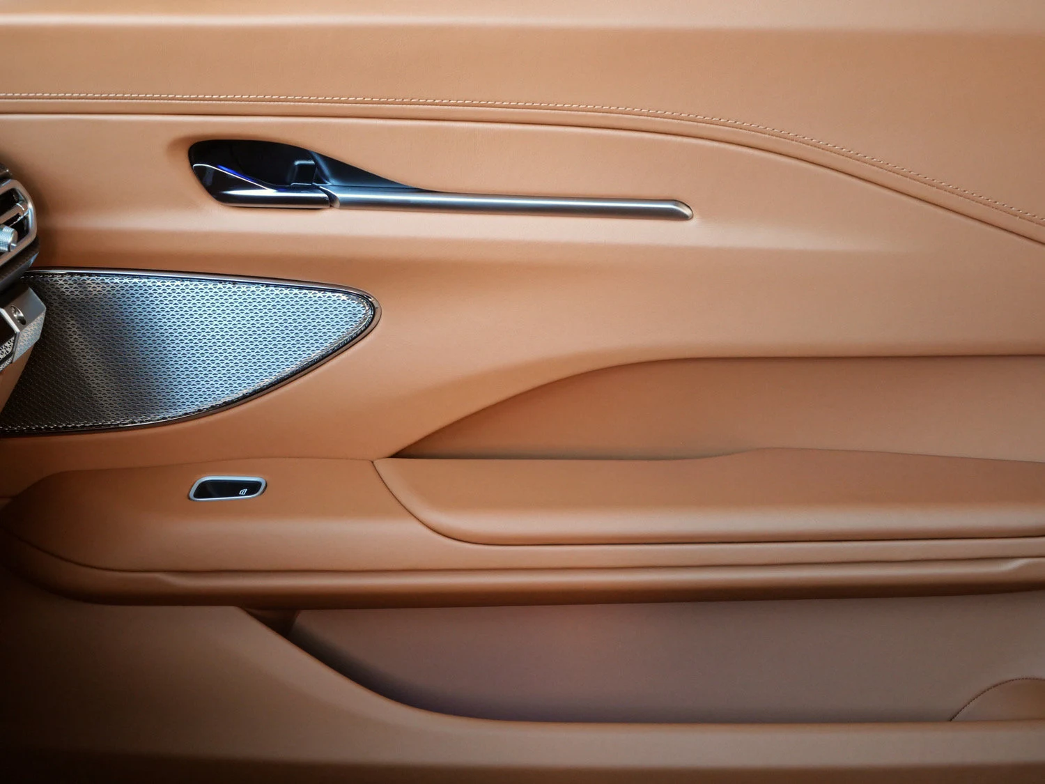 2026 Aston Martin Vantage S interior, door panel, Oxford Tan - Semi Aniline / Ox