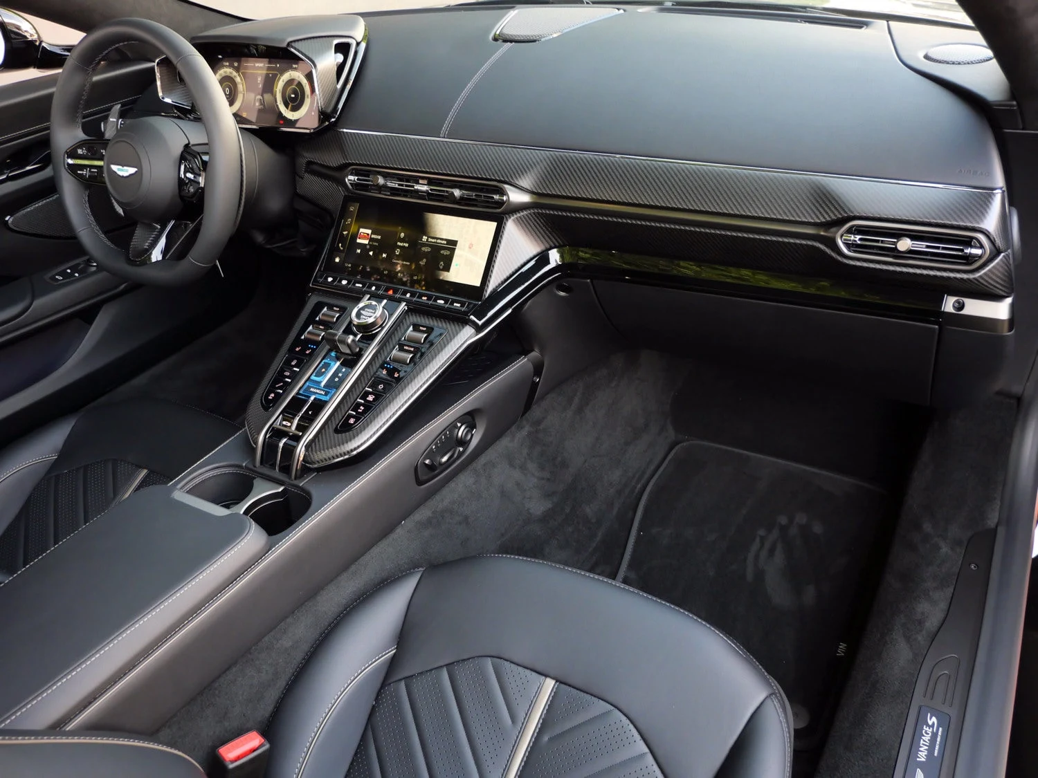 2026 Aston Martin Vantage S Roadster interior, Onyx Black - Semi Aniline / On