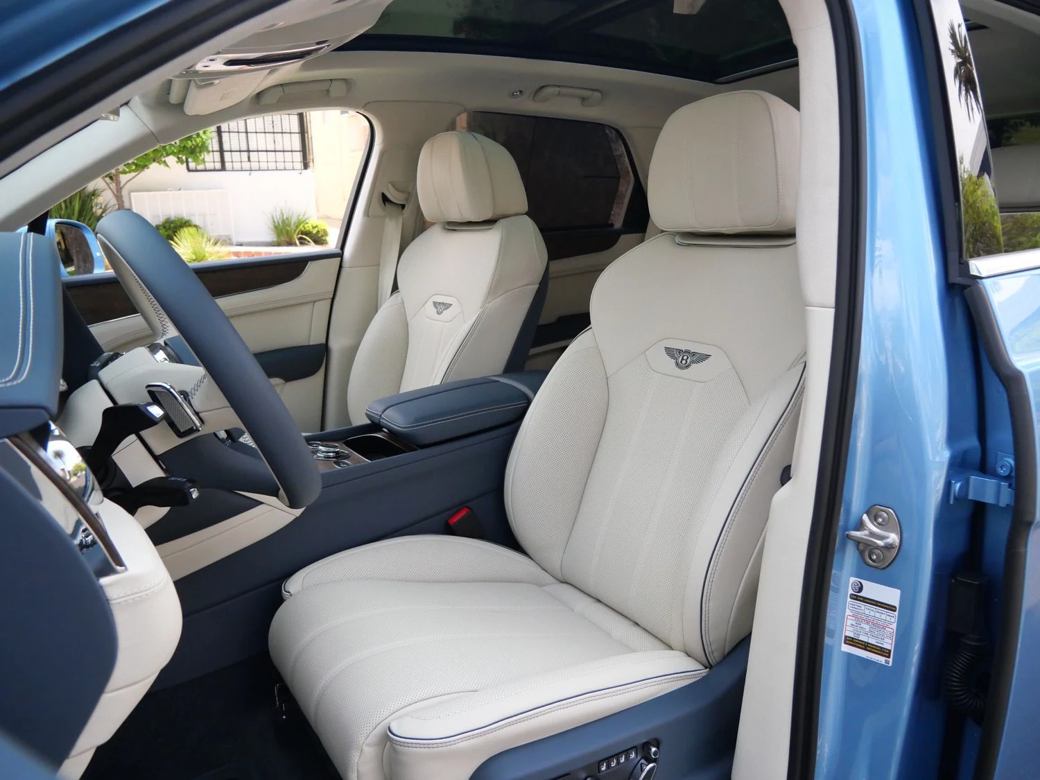 2026 Bentley Bentayga V8 interior, seats, Linen