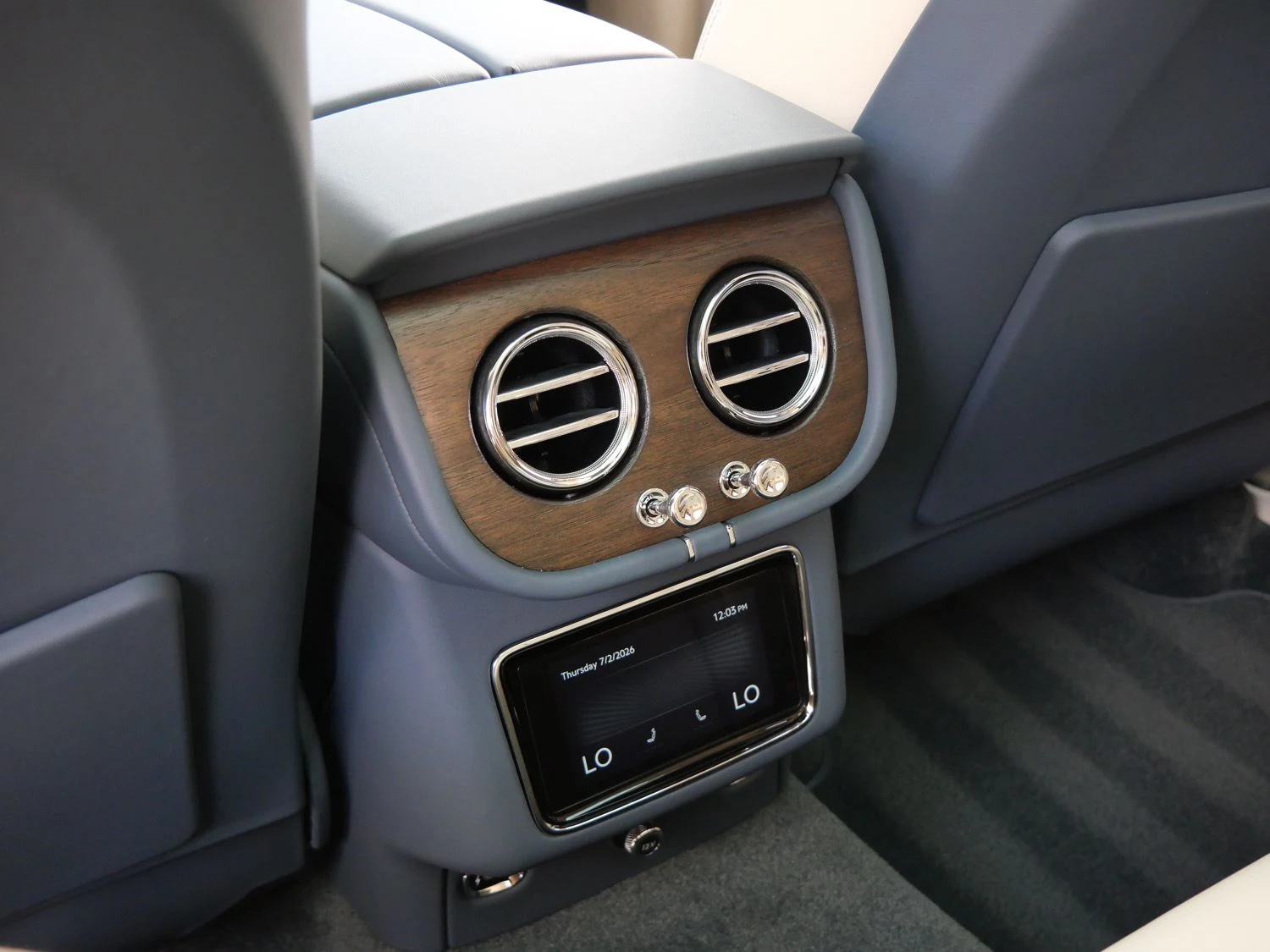 2026 Bentley Bentayga V8 interior, door panel, Linen