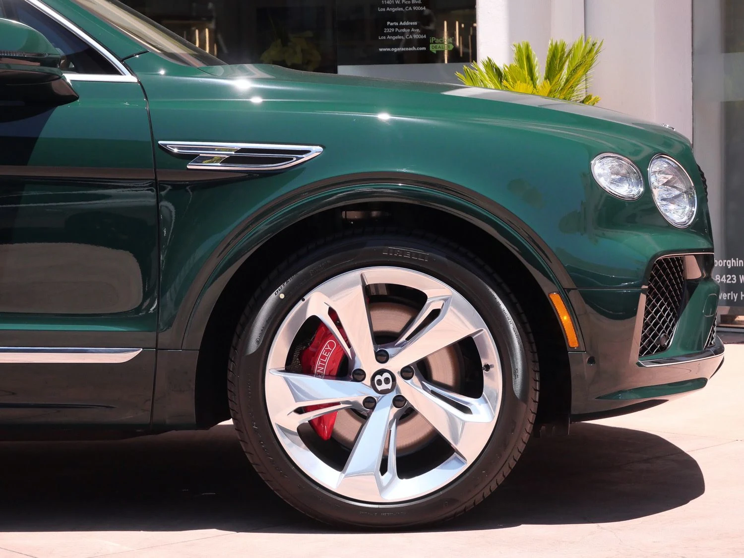 2026 Bentley Bentayga Hybrid for sale, exterior, Green