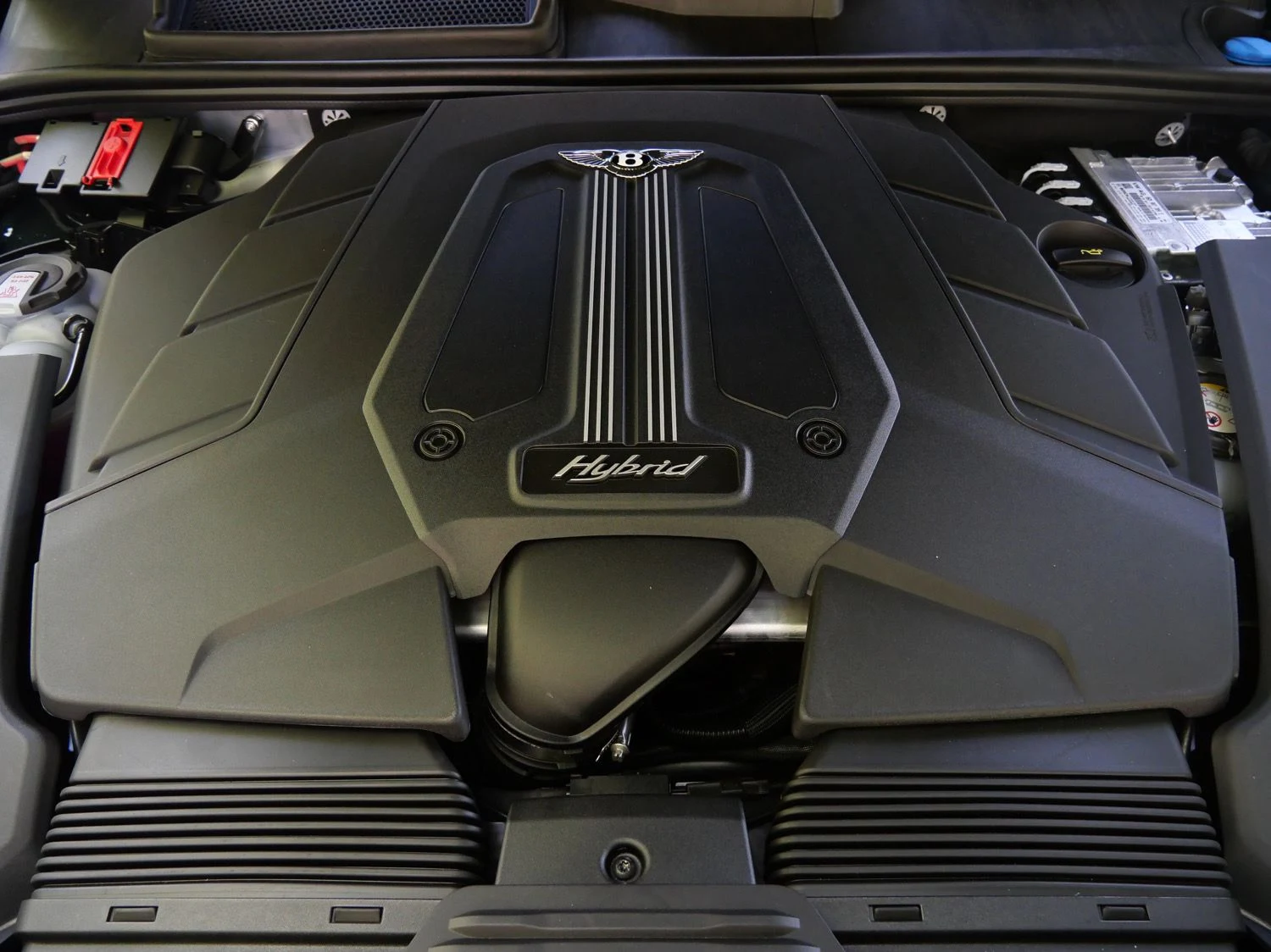 2026 Bentley Bentayga Hybrid, detail