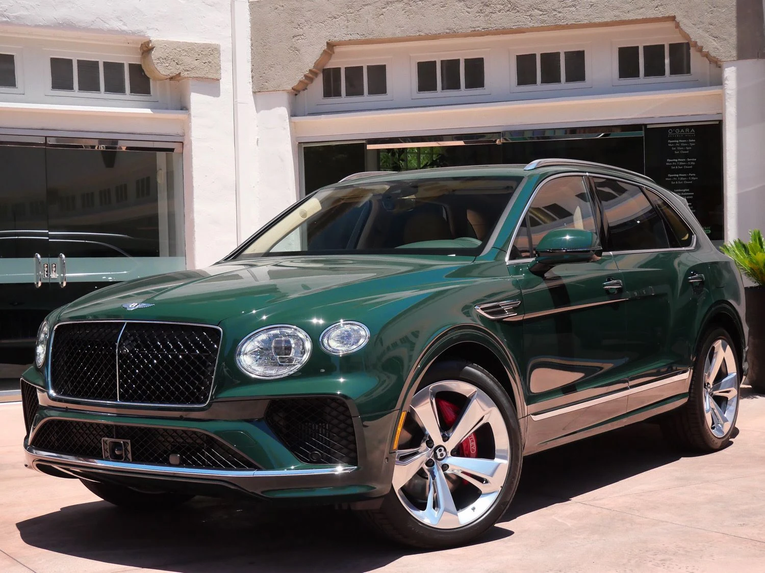 2026 Bentley Bentayga Hybrid for sale, front three-quarter view, Green