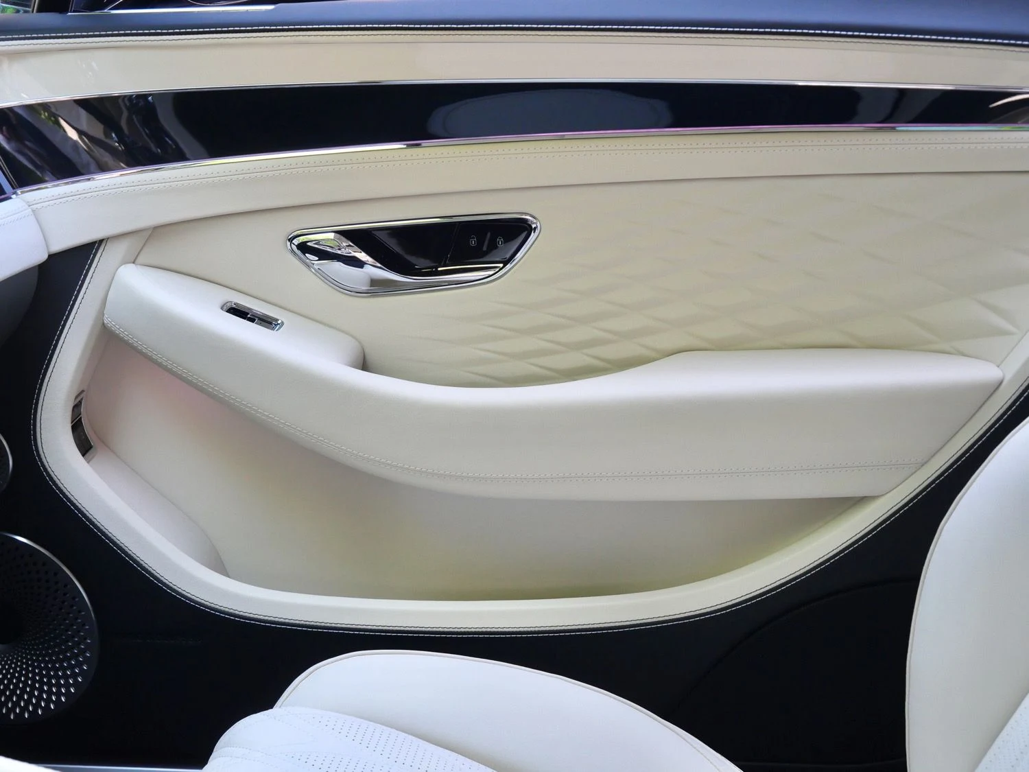 2026 Bentley Continental GT Azure interior, door panel, Linen