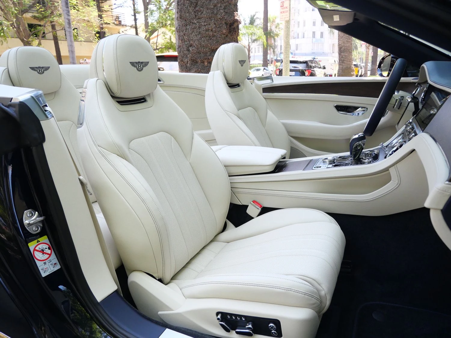 2026 Bentley Continental GTC interior, seats, Linen