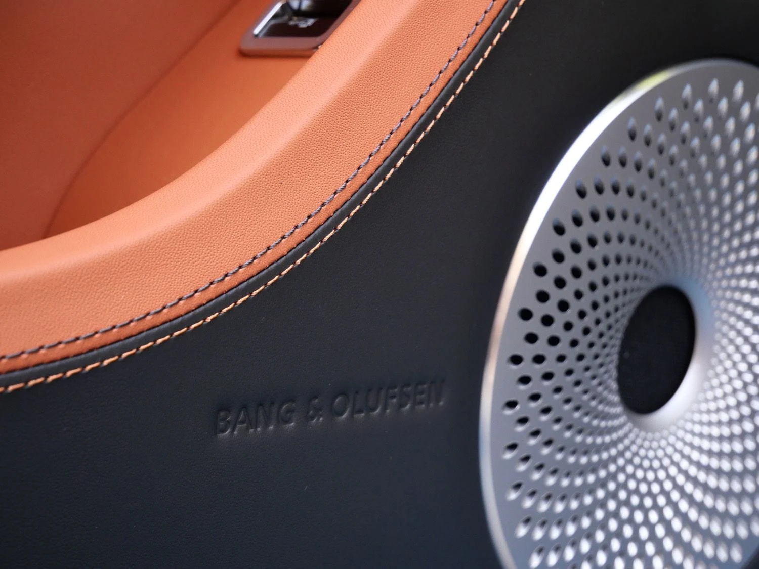 2026 Bentley Continental GTC Azure interior, Saddle