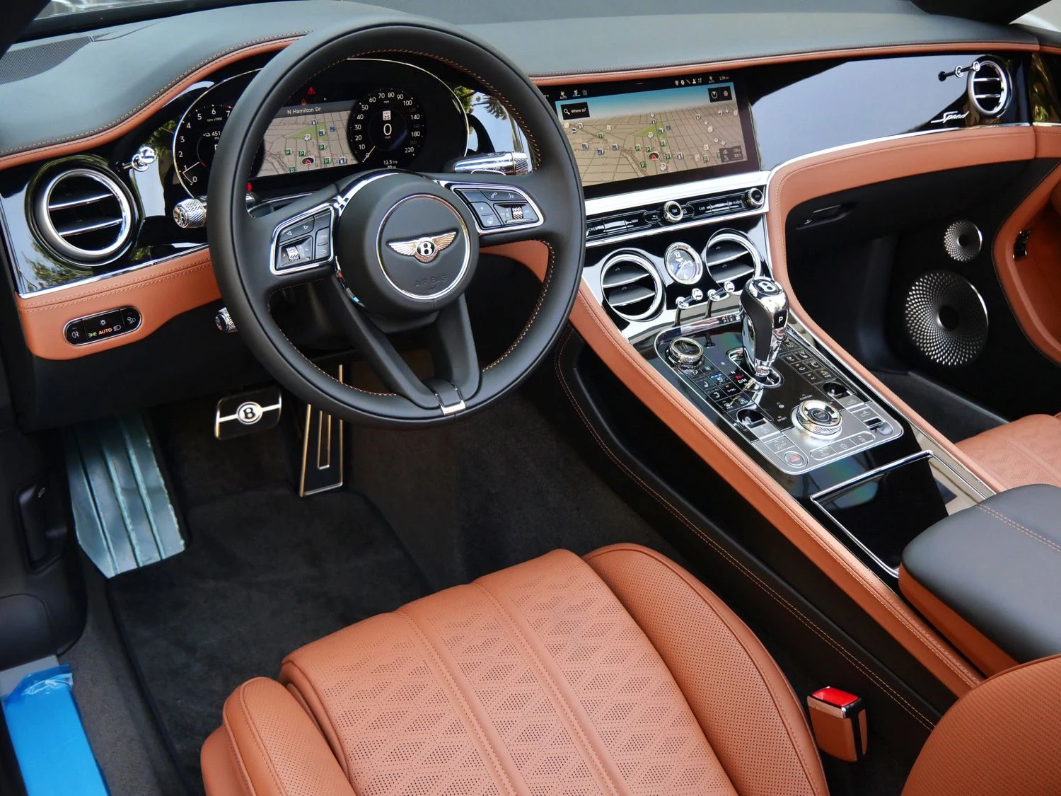 2026 Bentley Continental GTC Speed interior, dashboard, Saddle