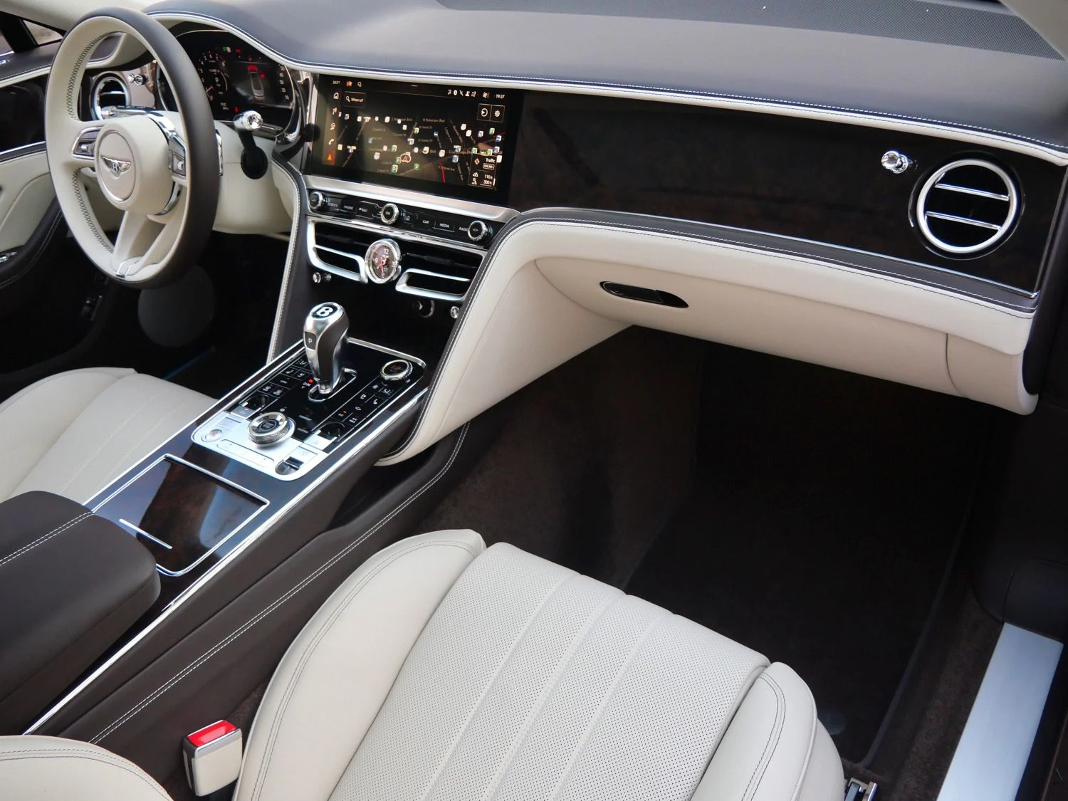 2026 Bentley Flying Spur interior, Linen