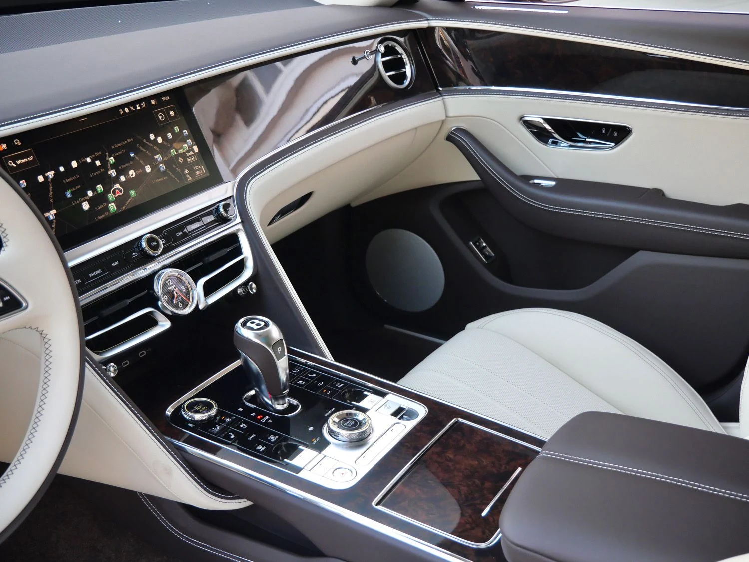 2026 Bentley Flying Spur interior, Linen