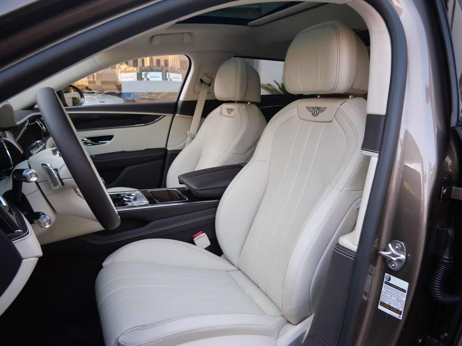 2026 Bentley Flying Spur interior, seats, Linen