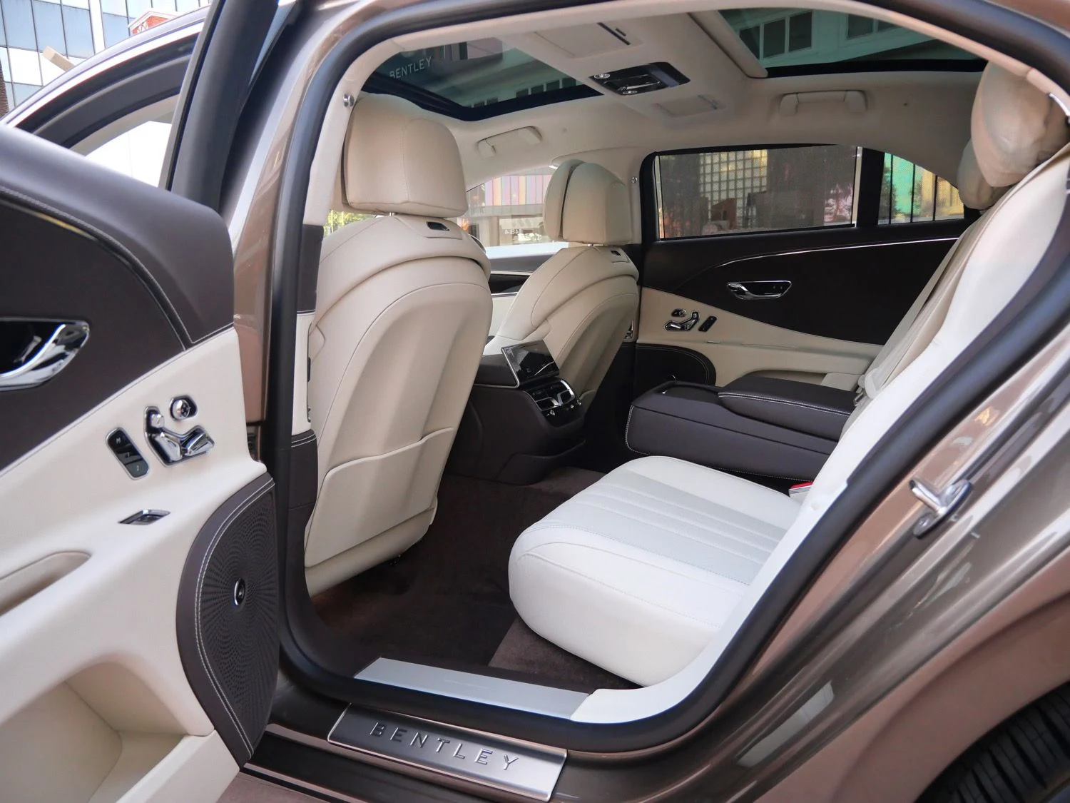 2026 Bentley Flying Spur interior, seats, Linen