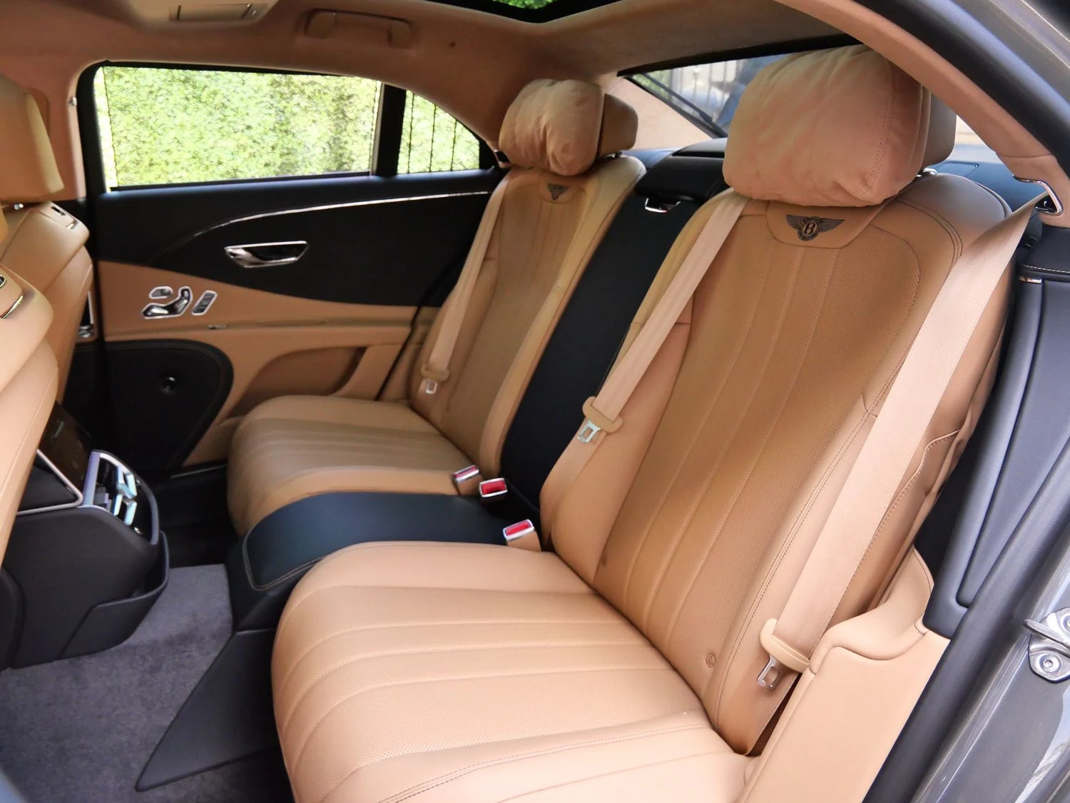 2026 Bentley Flying Spur interior, seats, Camel