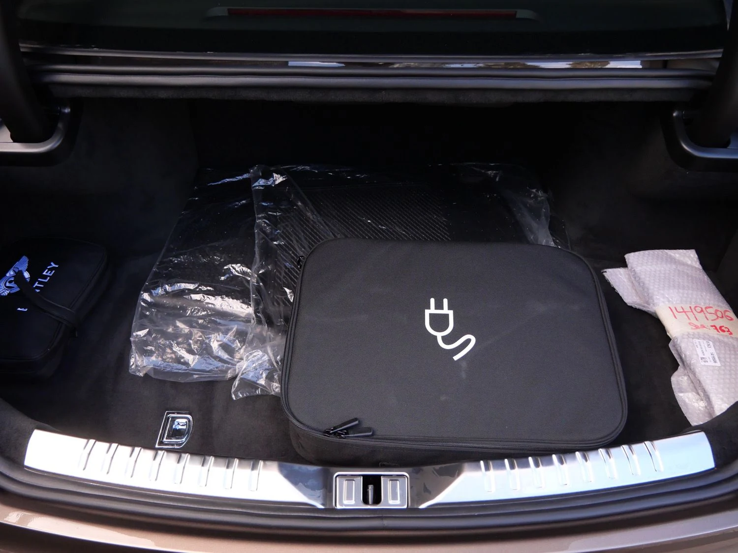 2026 Bentley Flying Spur trunk