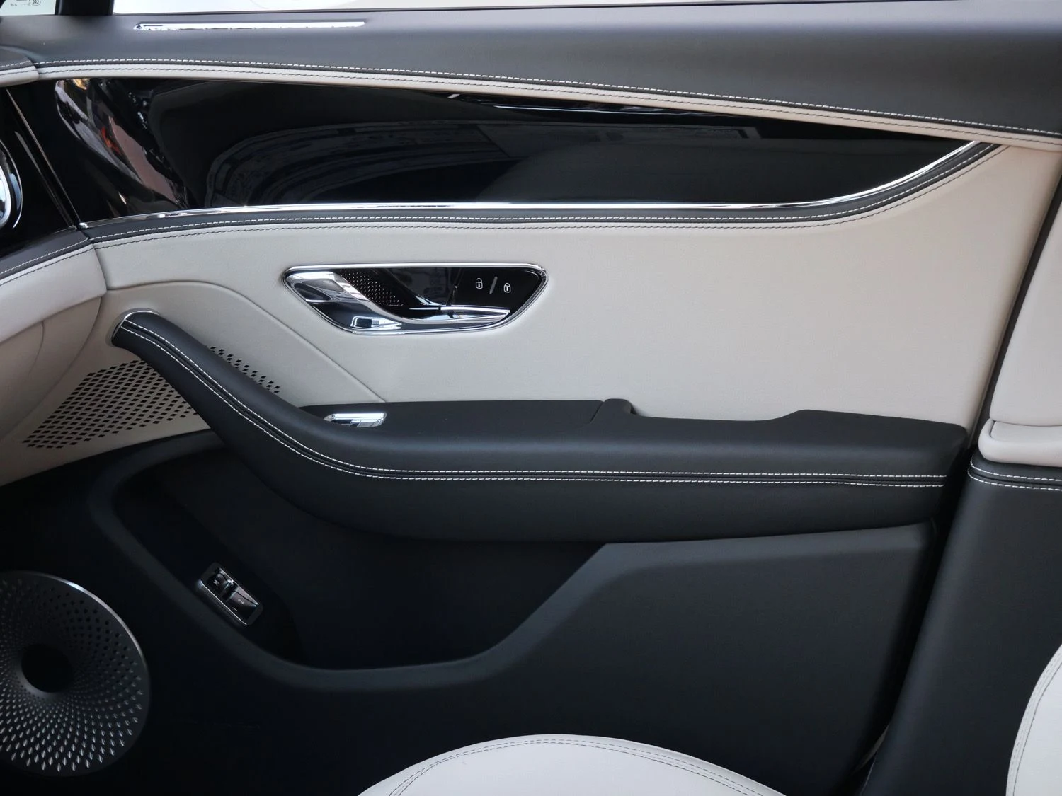 2026 Bentley Flying Spur interior, door panel, Portland