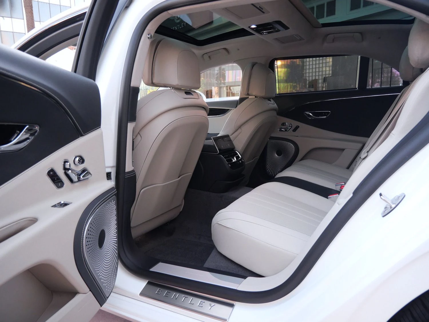 2026 Bentley Flying Spur interior, seats, Portland