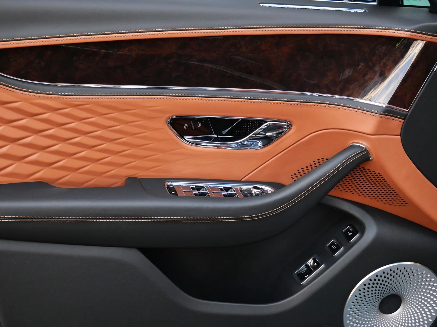 2026 Bentley Flying Spur Azure for sale, photo 15 of 29